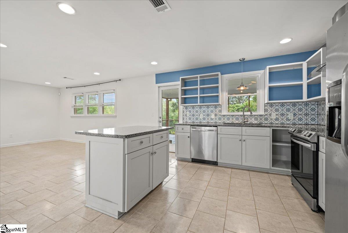 16 Starsdale Circle Property Photo 6