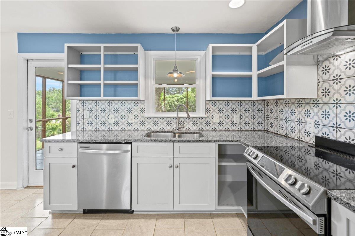 16 Starsdale Circle Property Photo 8