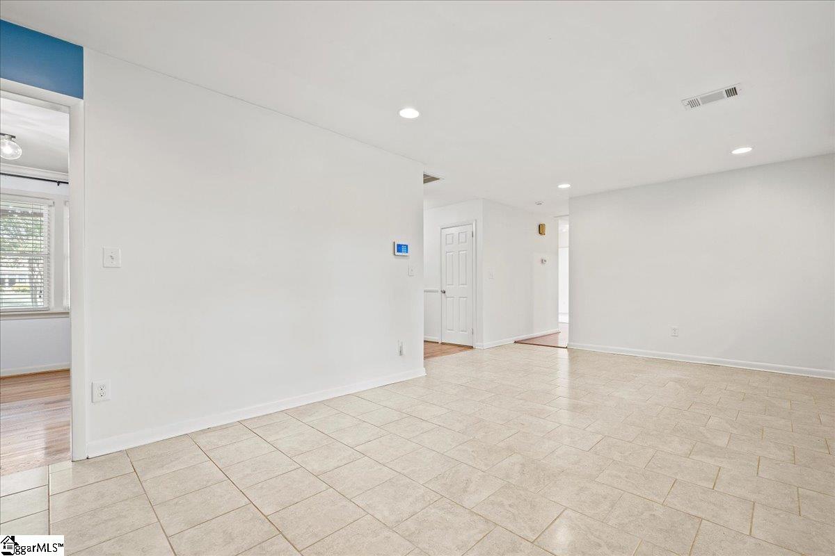 16 Starsdale Circle Property Photo 11