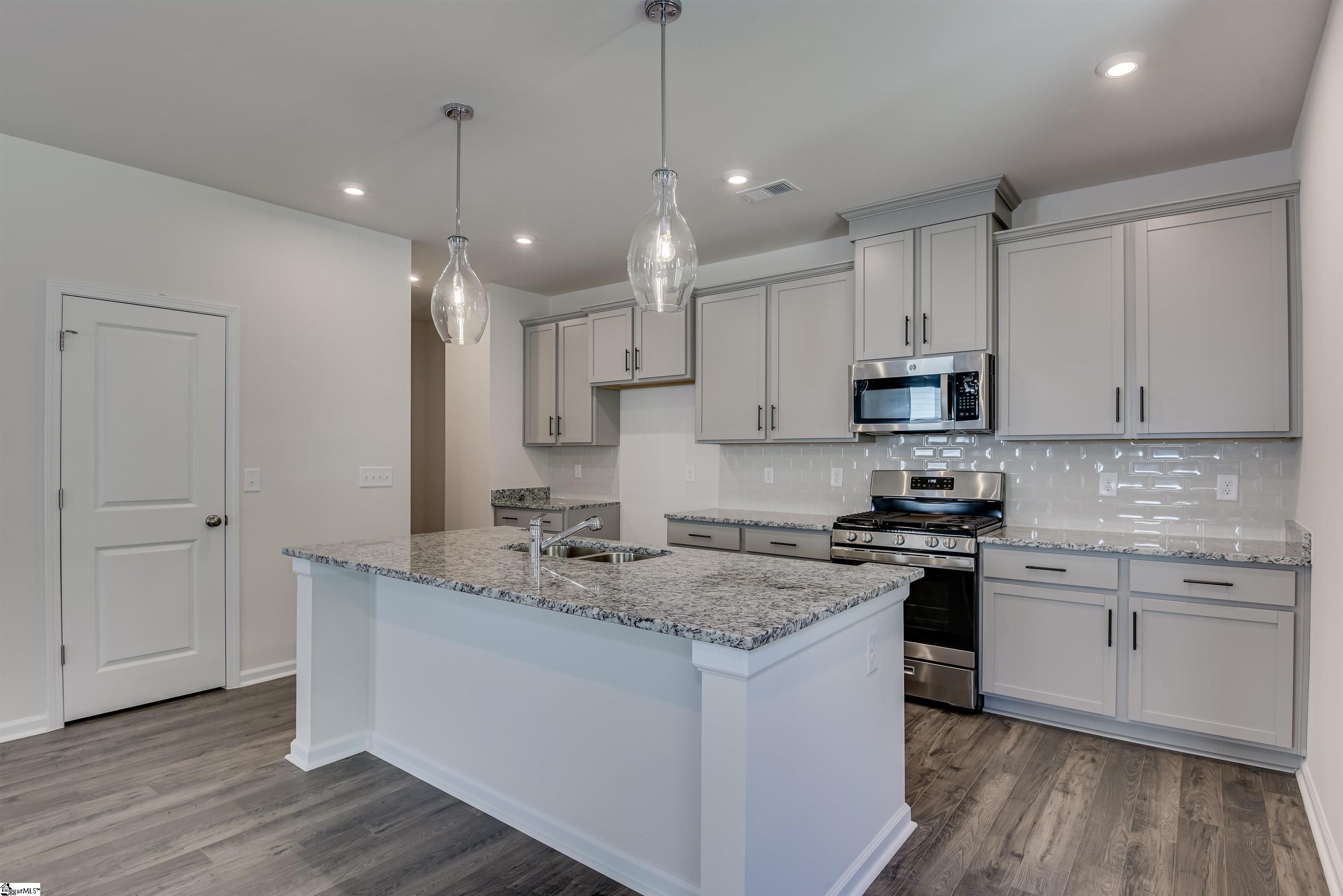 201 Harling Court Property Photo 8