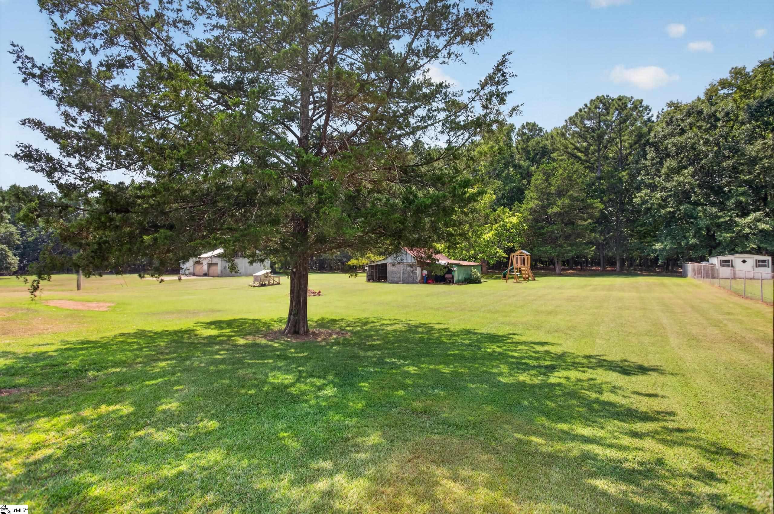 242 Sherwood Drive Property Photo 4