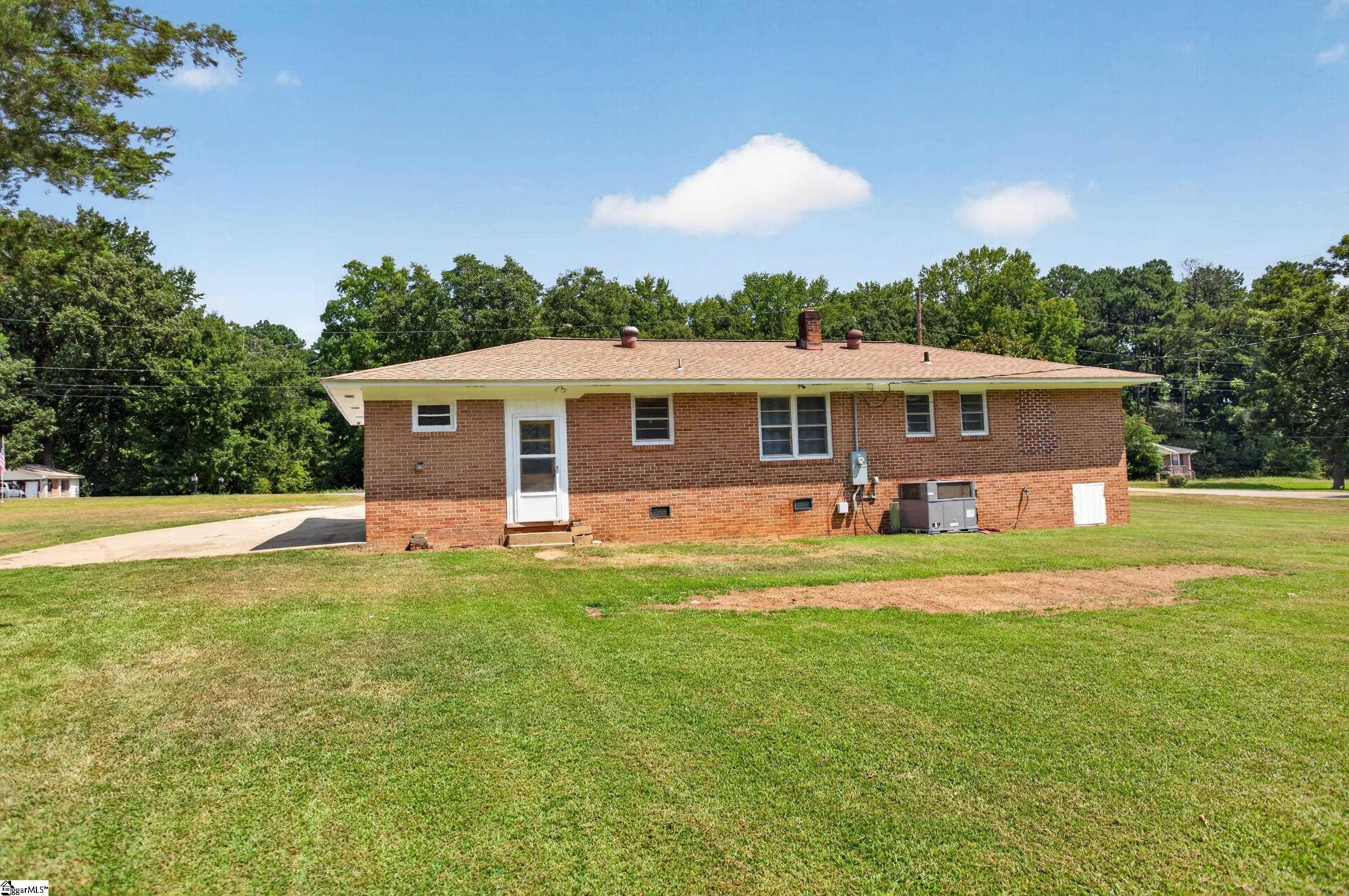 242 Sherwood Drive Property Photo 7