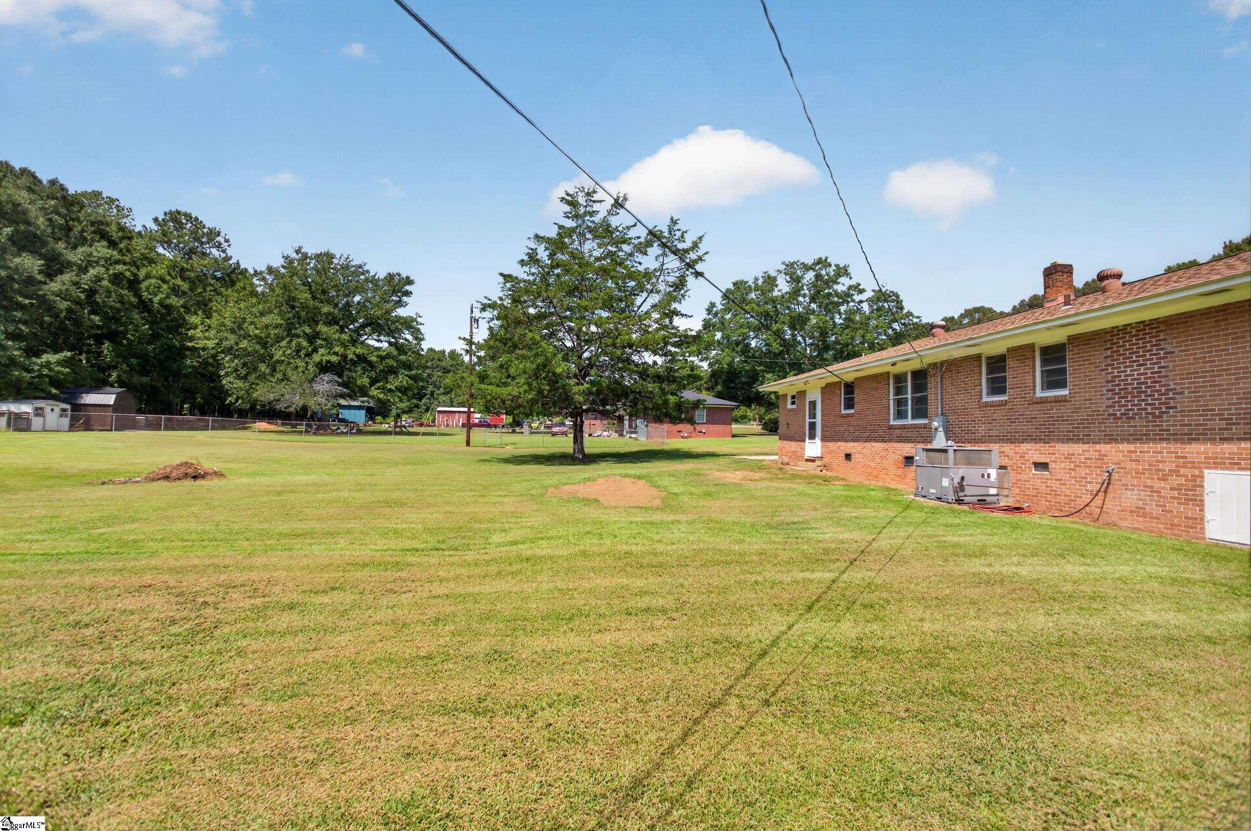 242 Sherwood Drive Property Photo 11