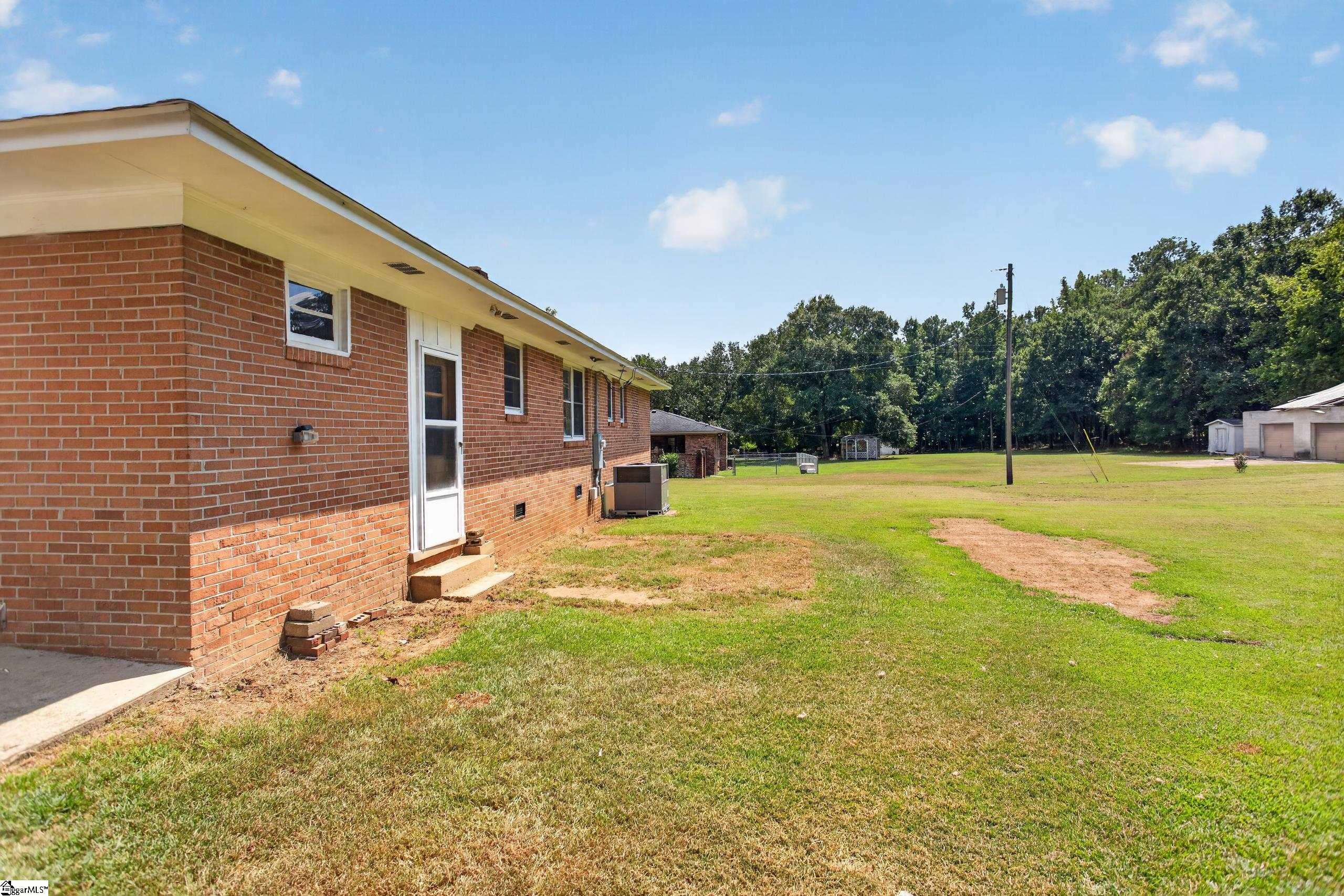 242 Sherwood Drive Property Photo 12