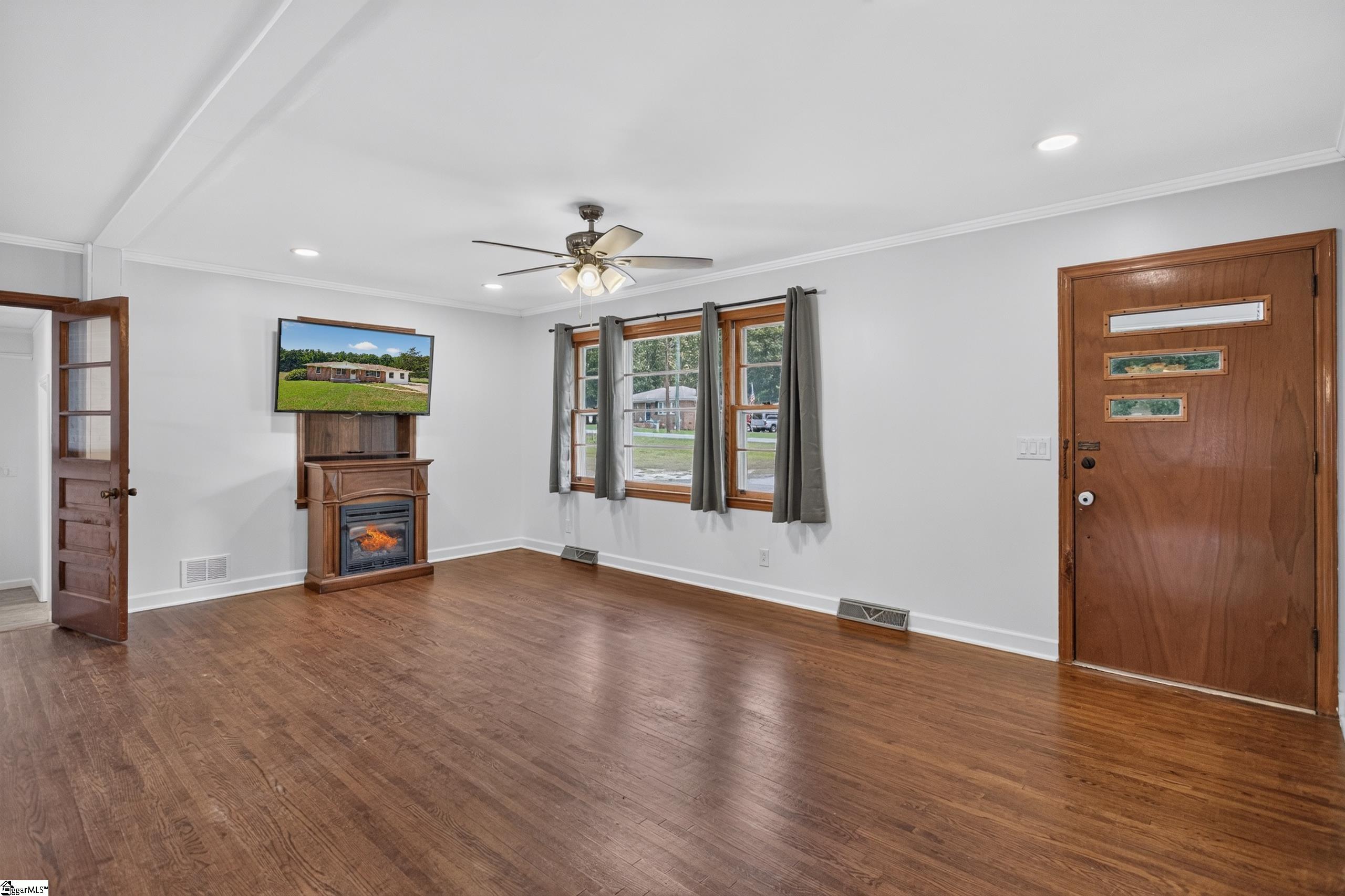 242 Sherwood Drive Property Photo 14