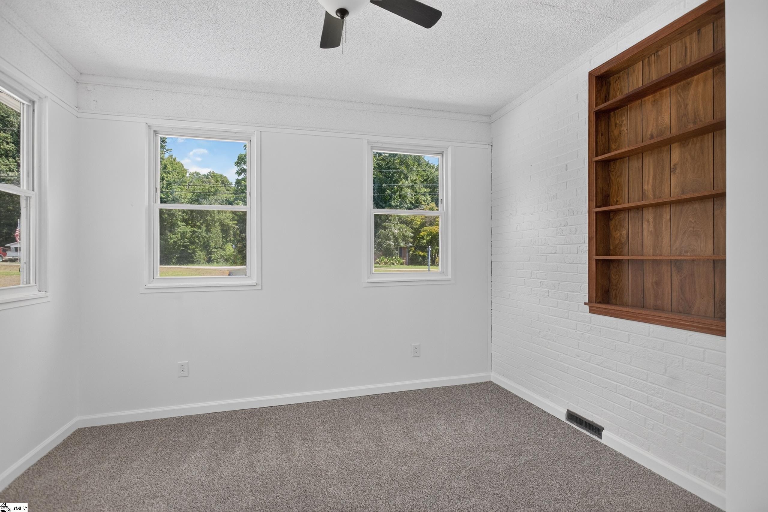 242 Sherwood Drive Property Photo 37