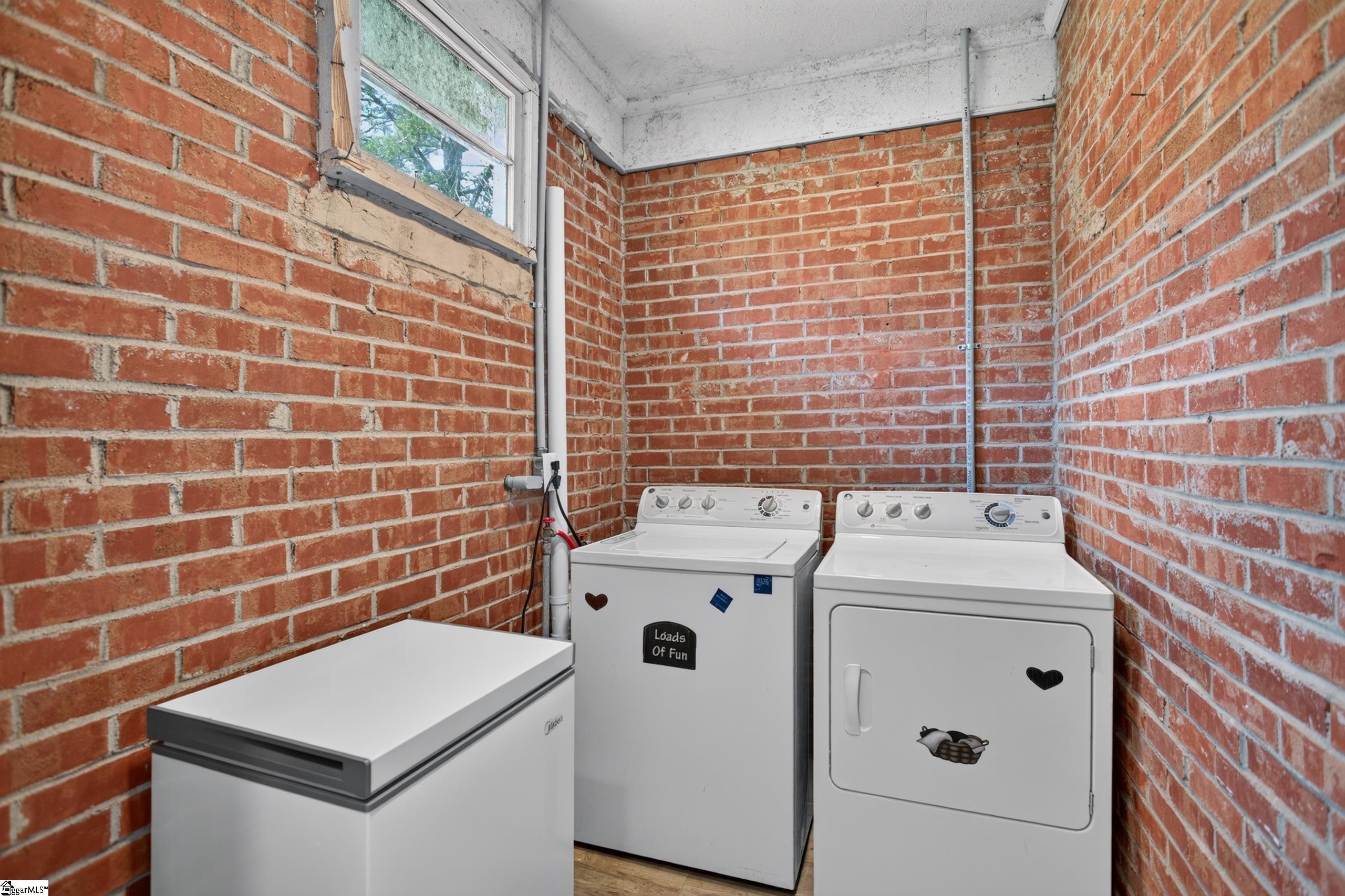 242 Sherwood Drive Property Photo 41