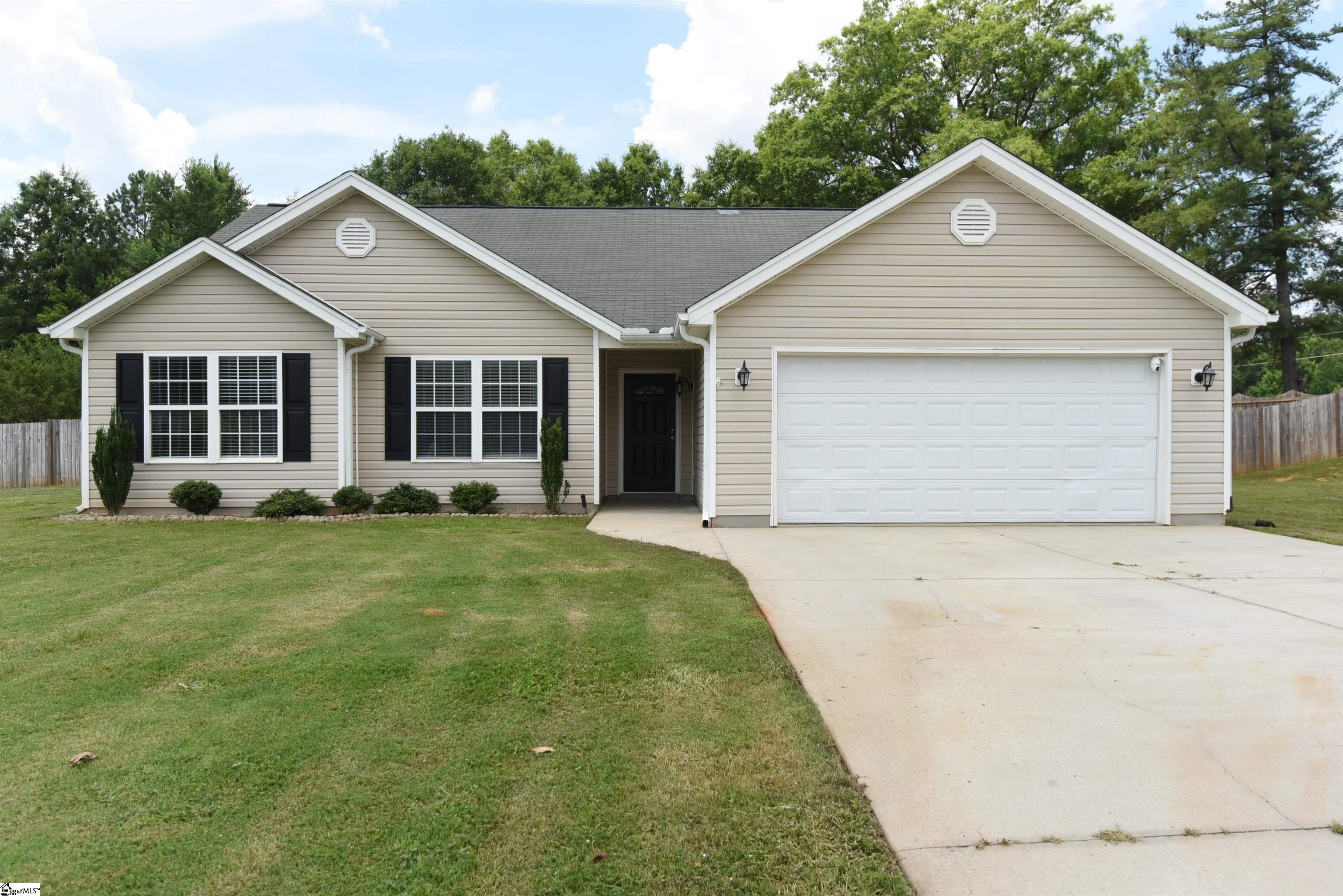 100 Stevens Court Property Photo 1