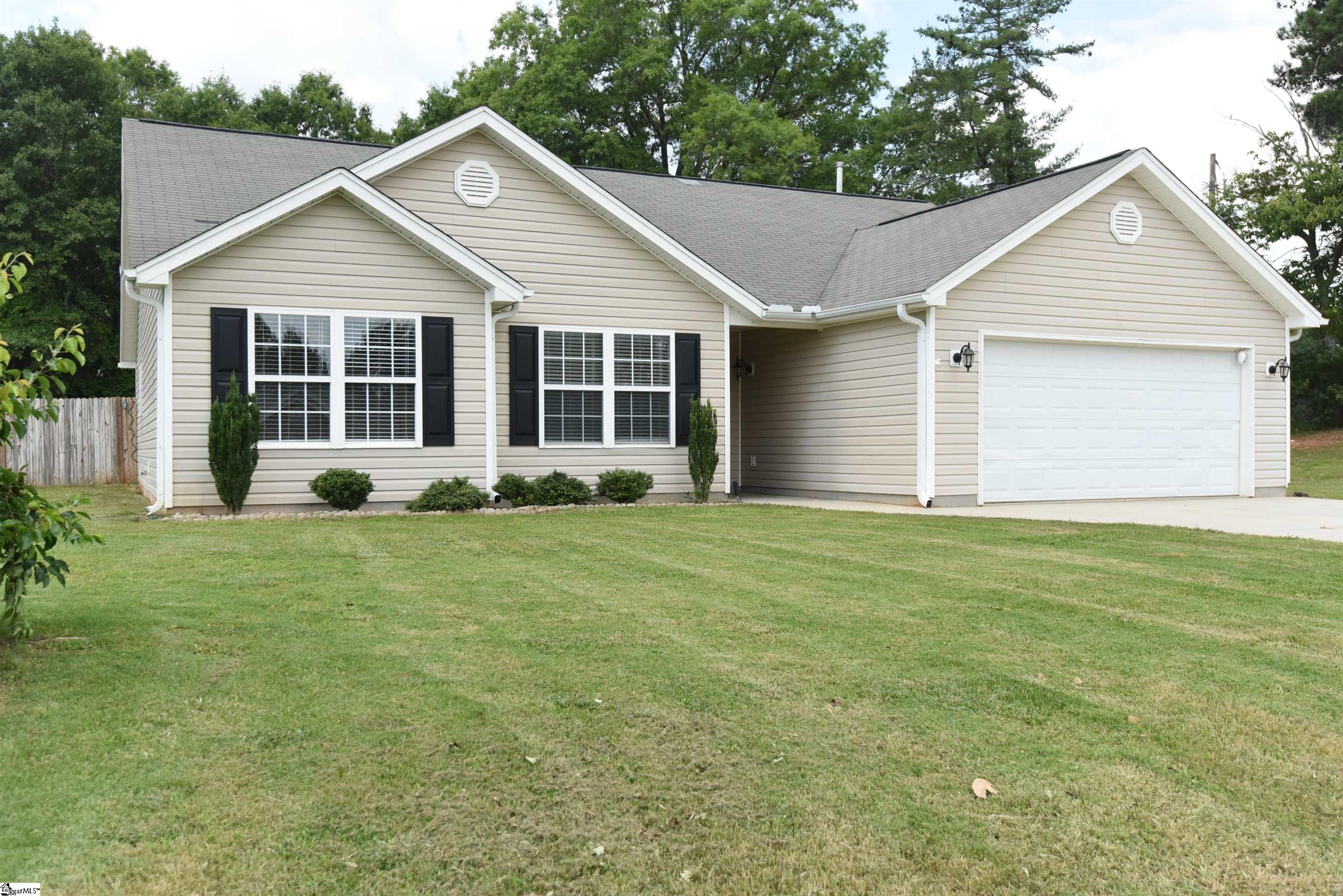 100 Stevens Court Property Photo 2