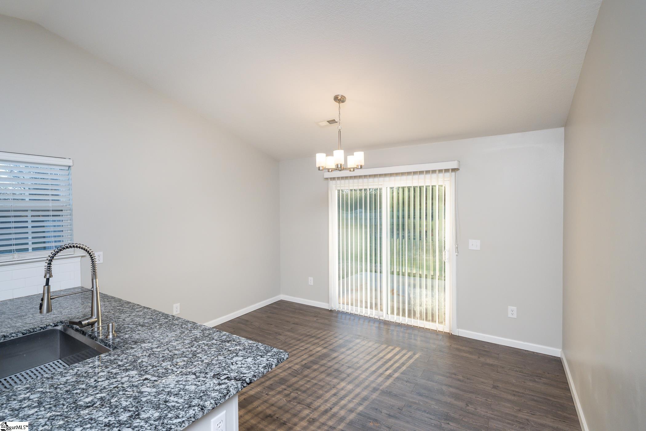 100 Stevens Court Property Photo 11