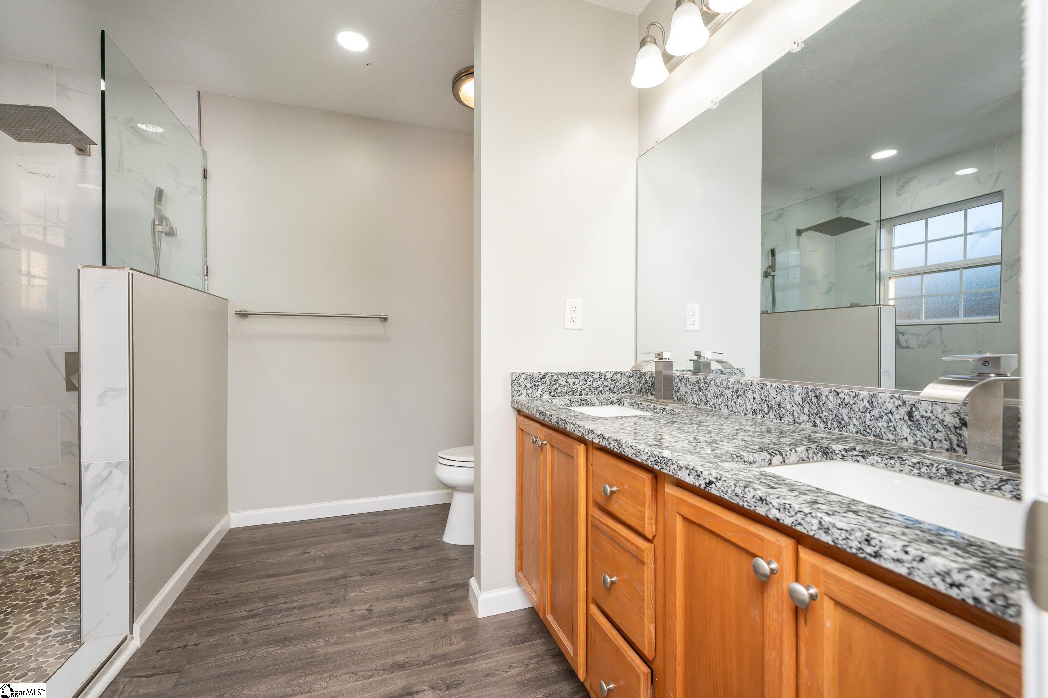 100 Stevens Court Property Photo 14