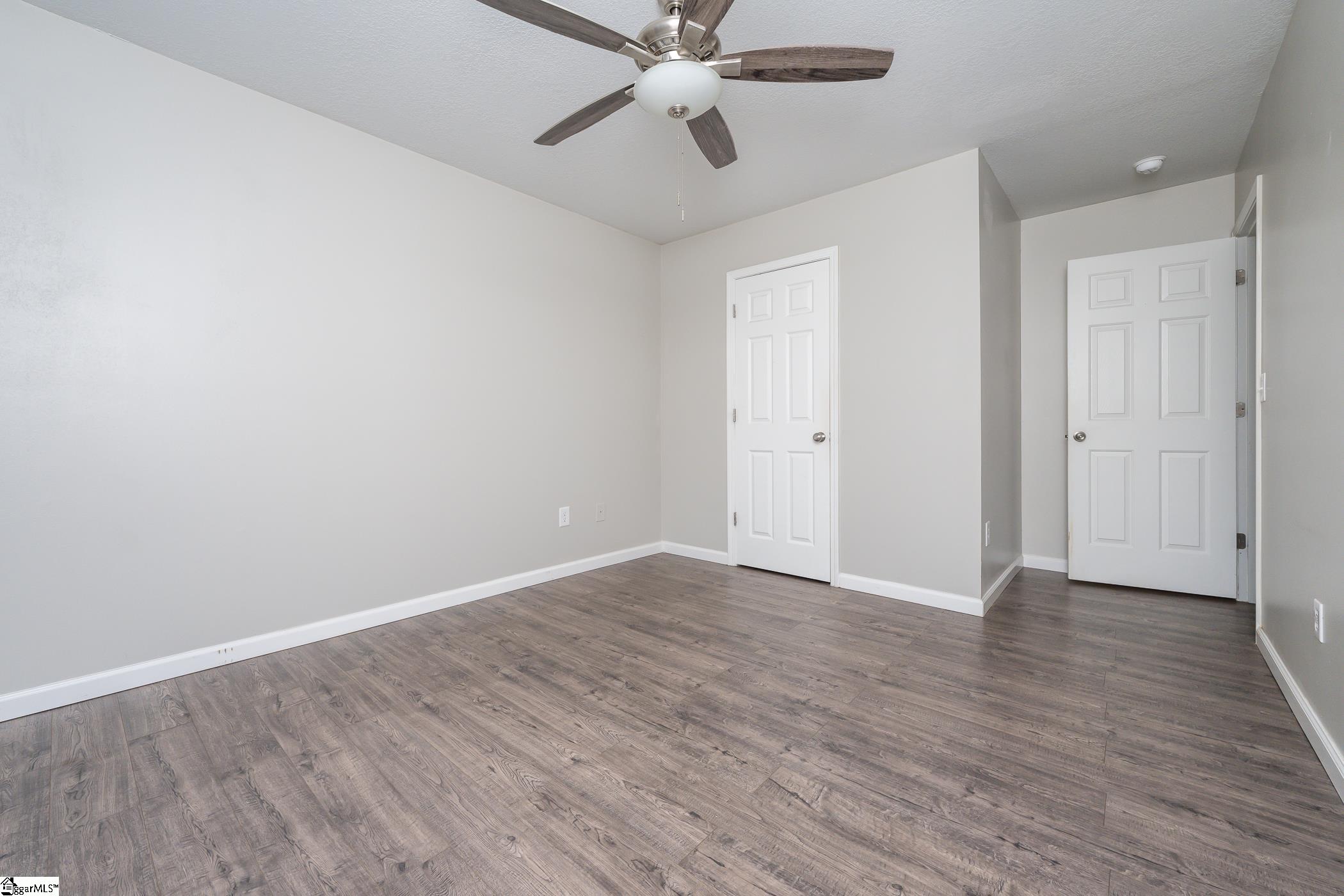 100 Stevens Court Property Photo 21