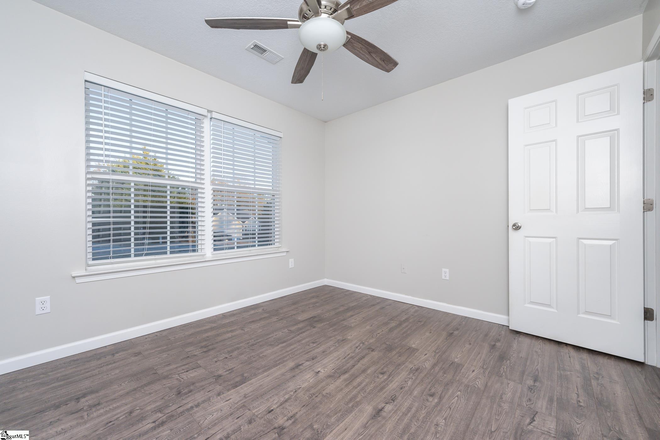 100 Stevens Court Property Photo 25