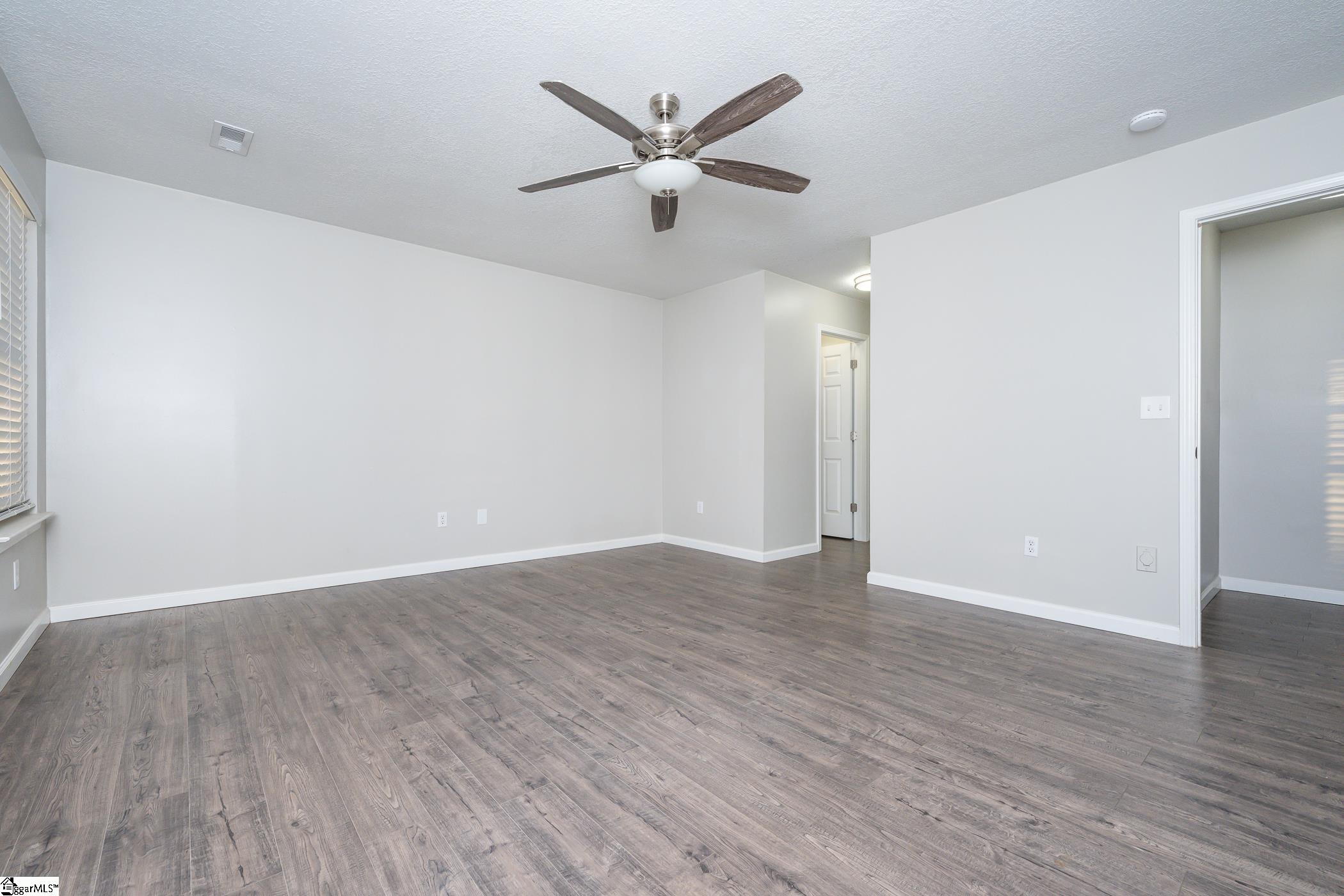100 Stevens Court Property Photo 26