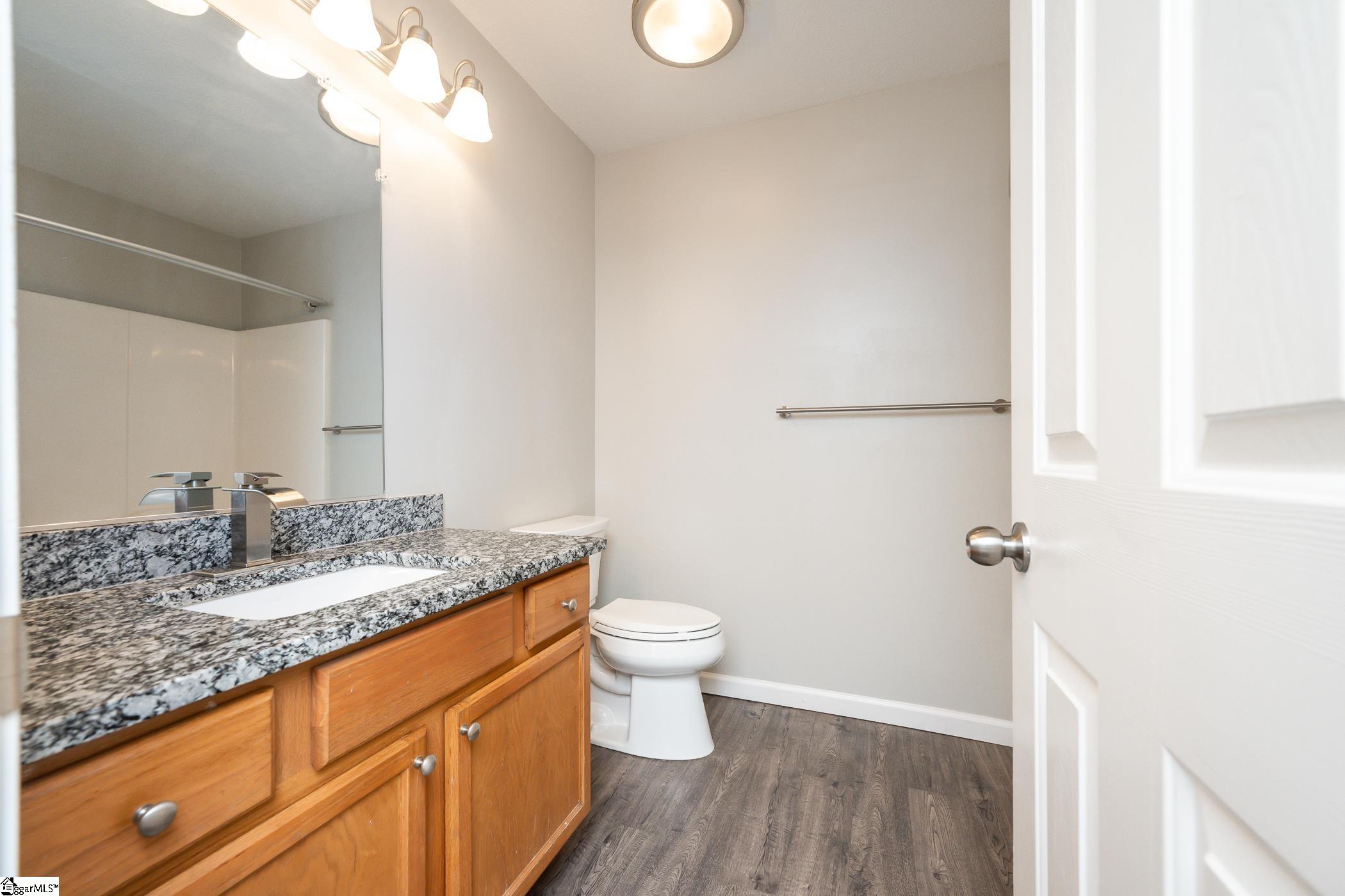 100 Stevens Court Property Photo 28