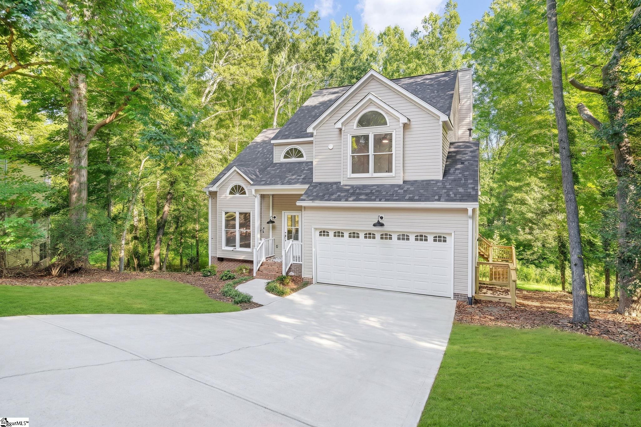 6 Moss Spring Court Property Photo 2