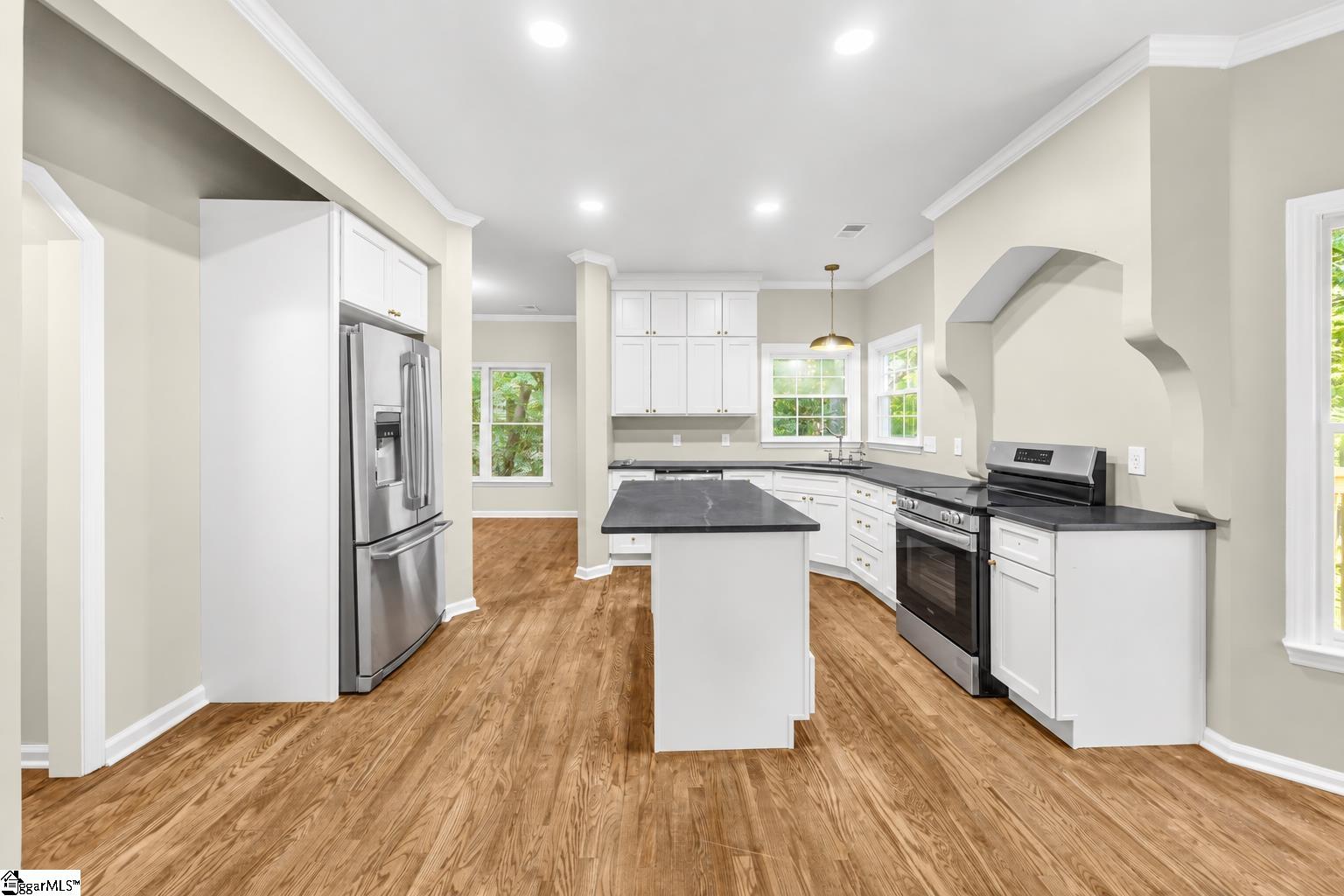 6 Moss Spring Court Property Photo 13