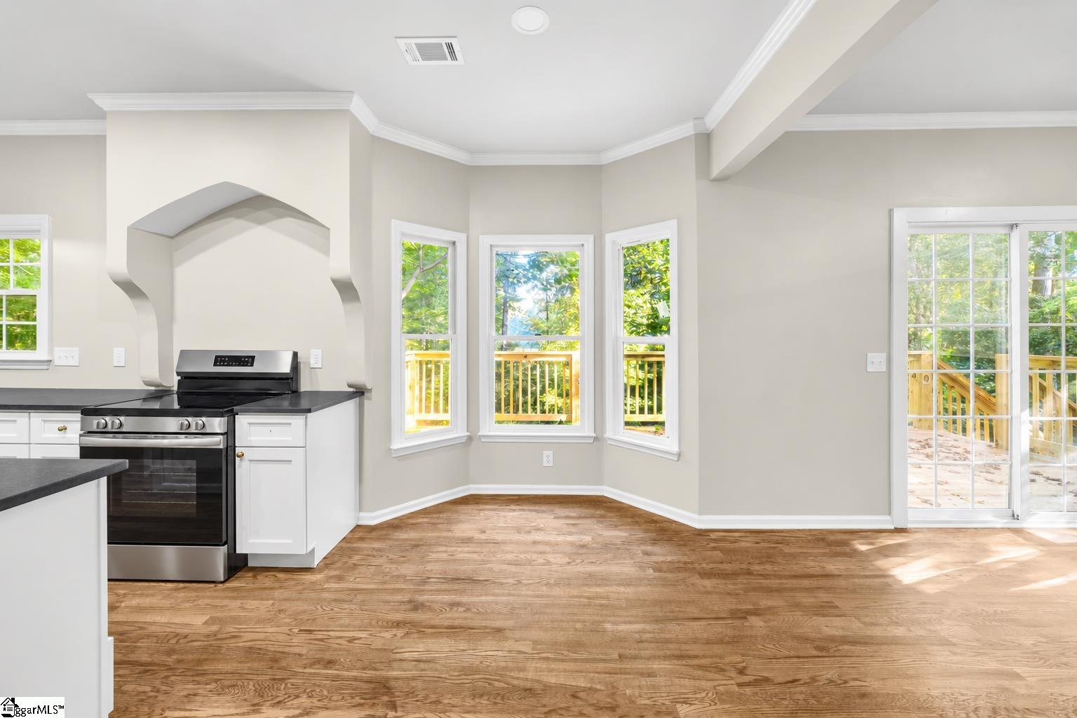 6 Moss Spring Court Property Photo 14