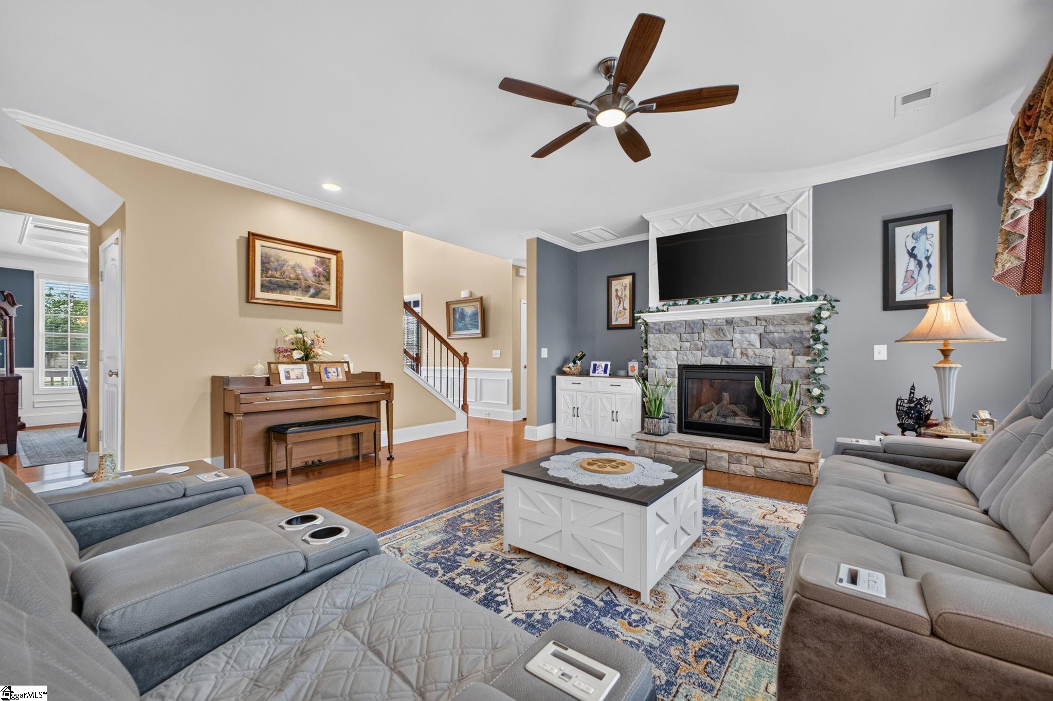 405 Rowley Court Property Photo 18