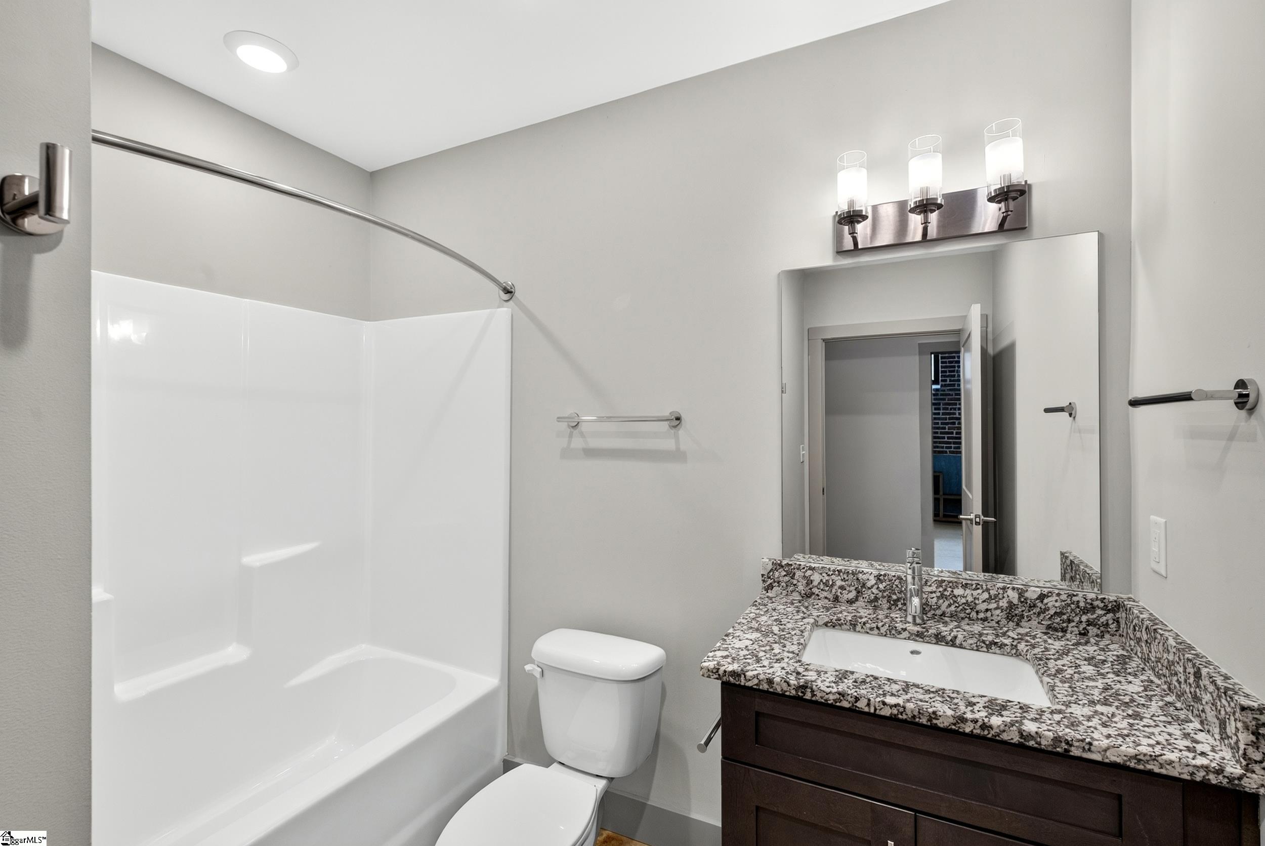 806 Green Avenue Property Photo 11