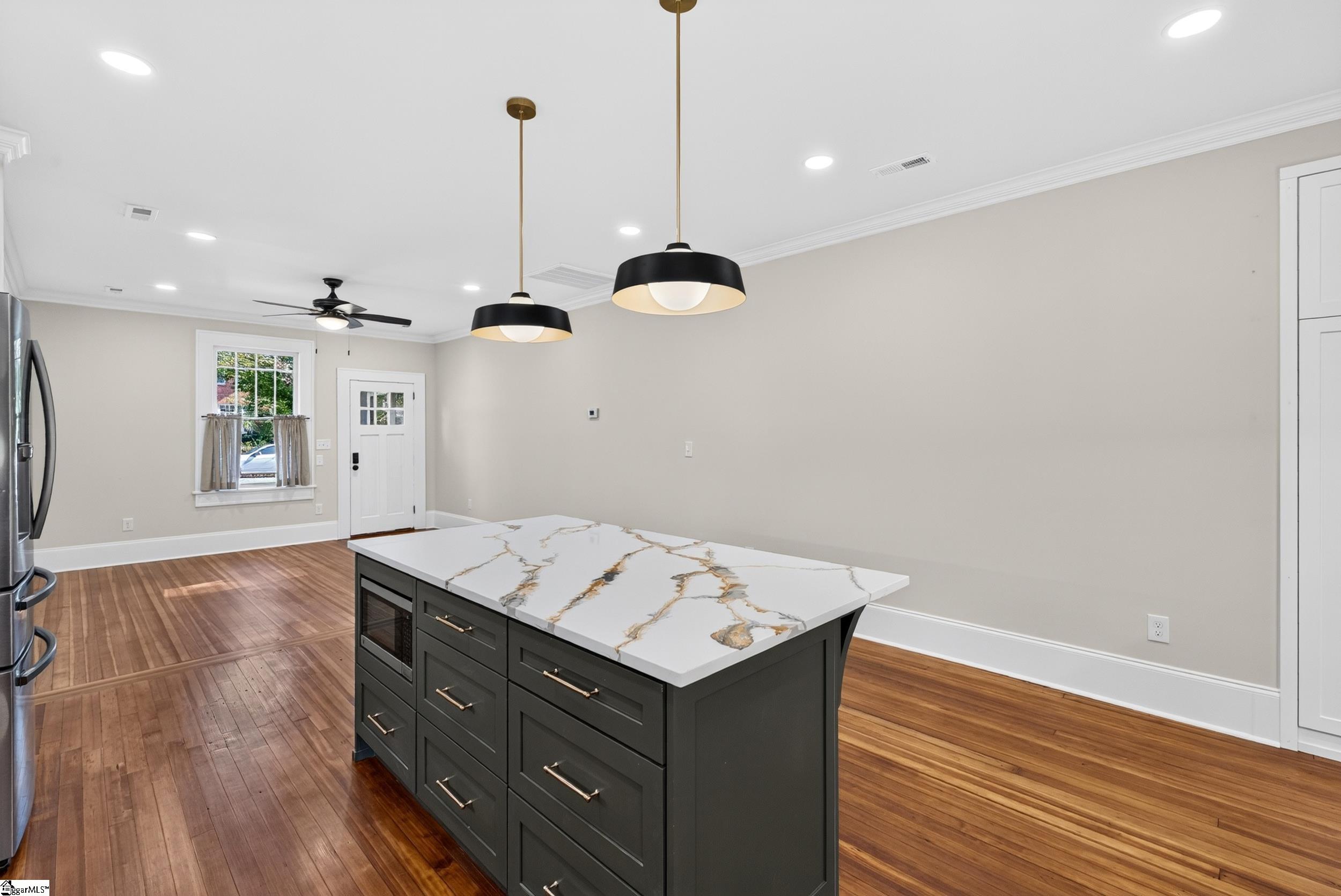 20 E Earle Street Property Photo 11