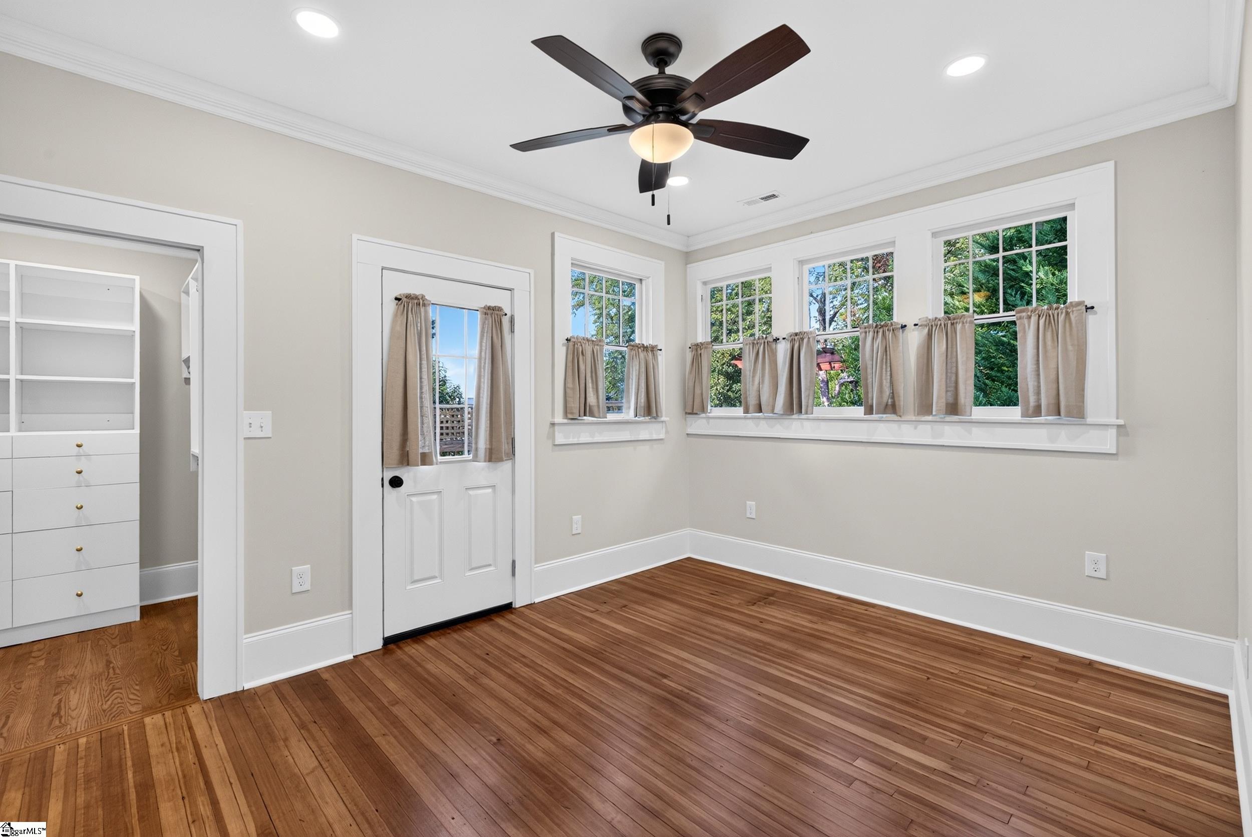 20 E Earle Street Property Photo 13