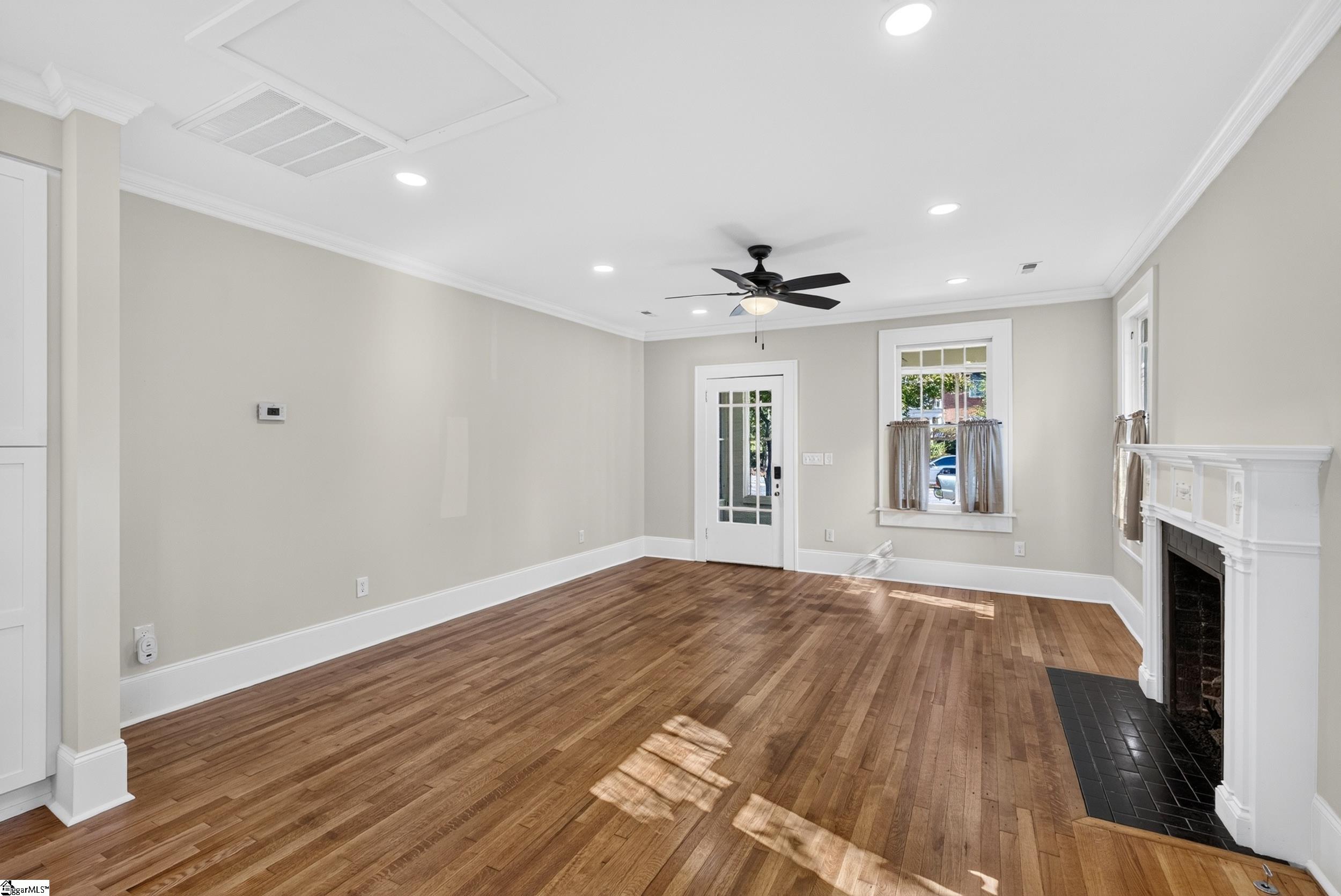 20 E Earle Street Property Photo 9
