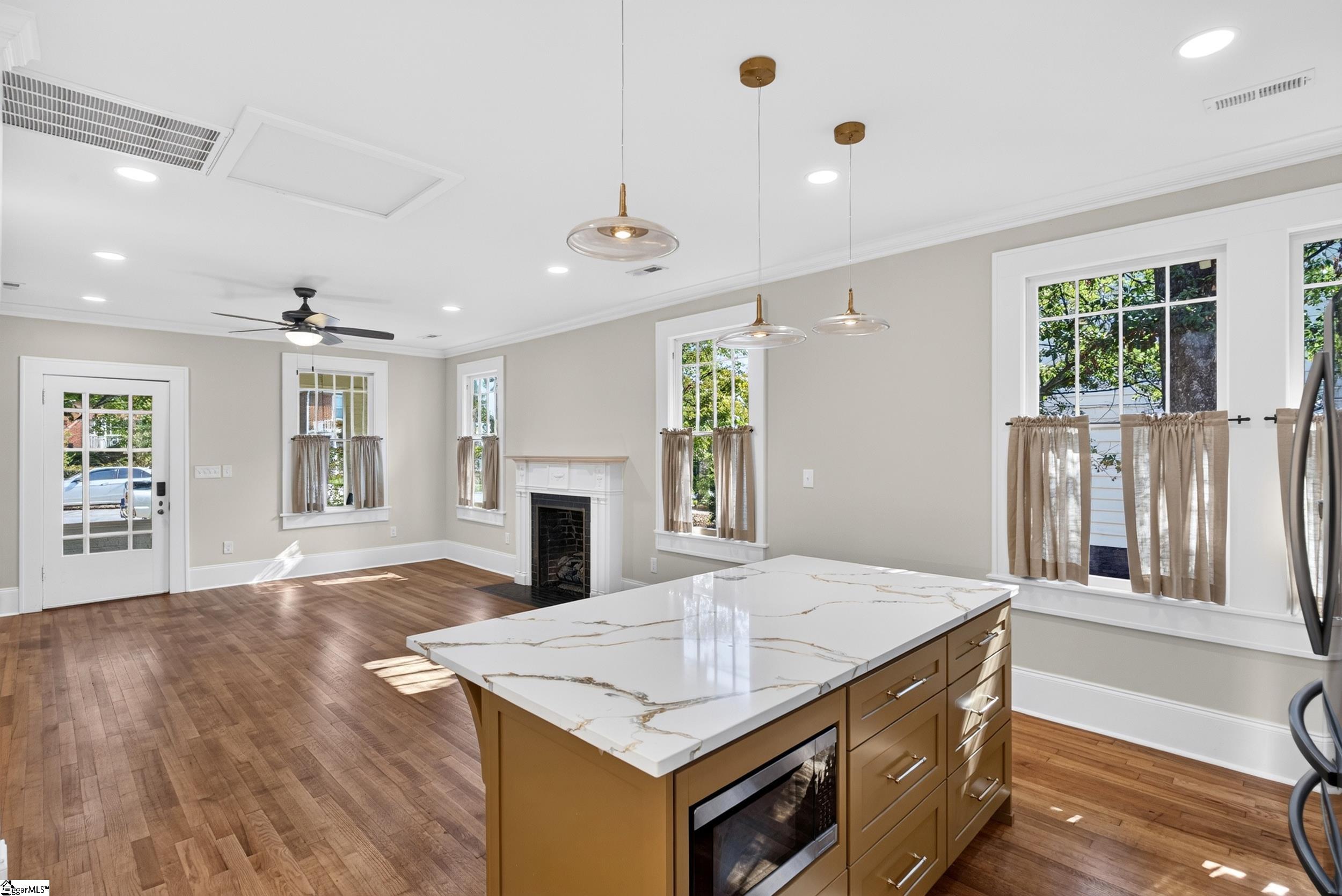 20 E Earle Street Property Photo 13