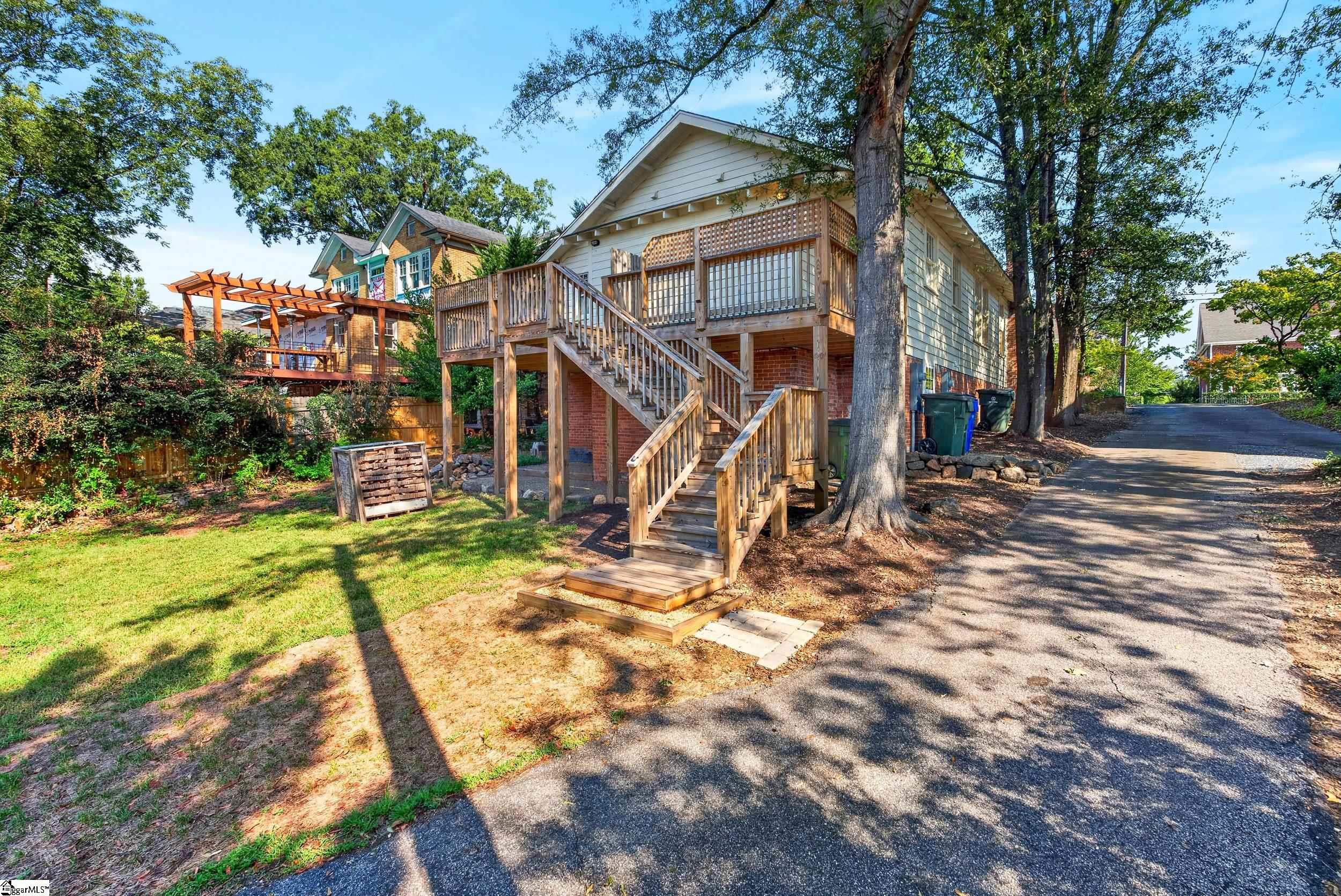 20 E Earle Street Property Photo 18
