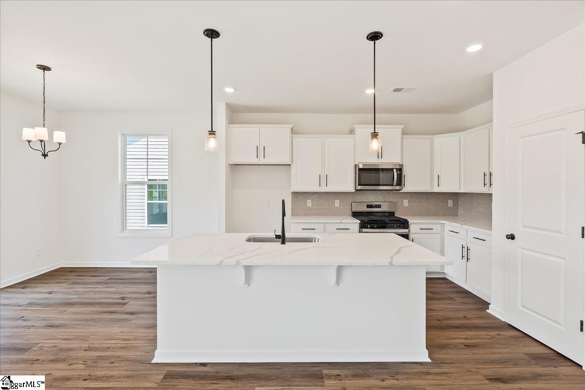 2053 Halton Oaks Drive Property Photo 8