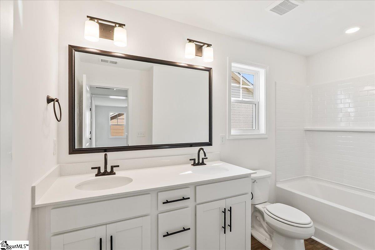 2053 Halton Oaks Drive Property Photo 29