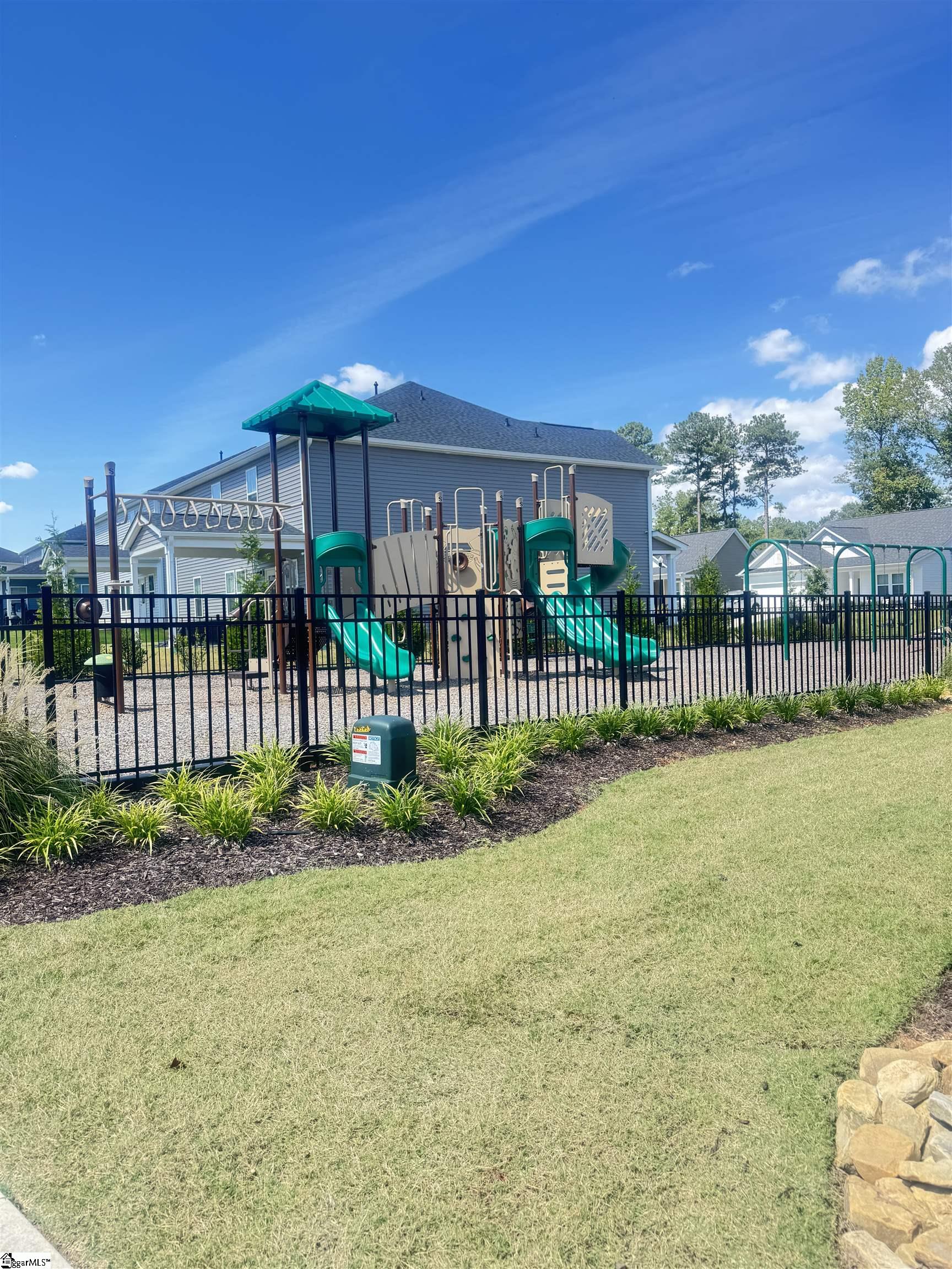 2053 Halton Oaks Drive Property Photo 33