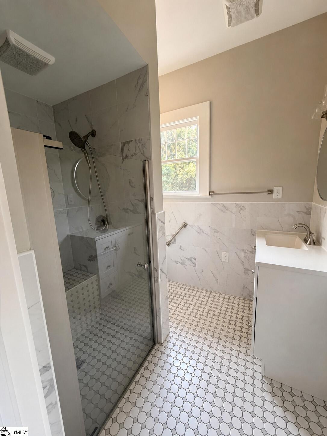 118 E Earle Street Property Photo 24