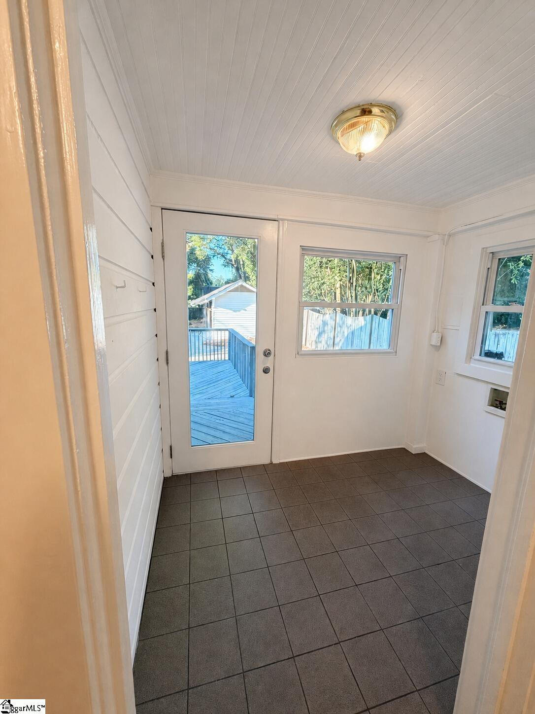 118 E Earle Street Property Photo 30
