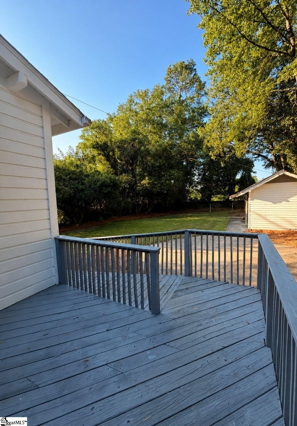 118 E Earle Street Property Photo 37