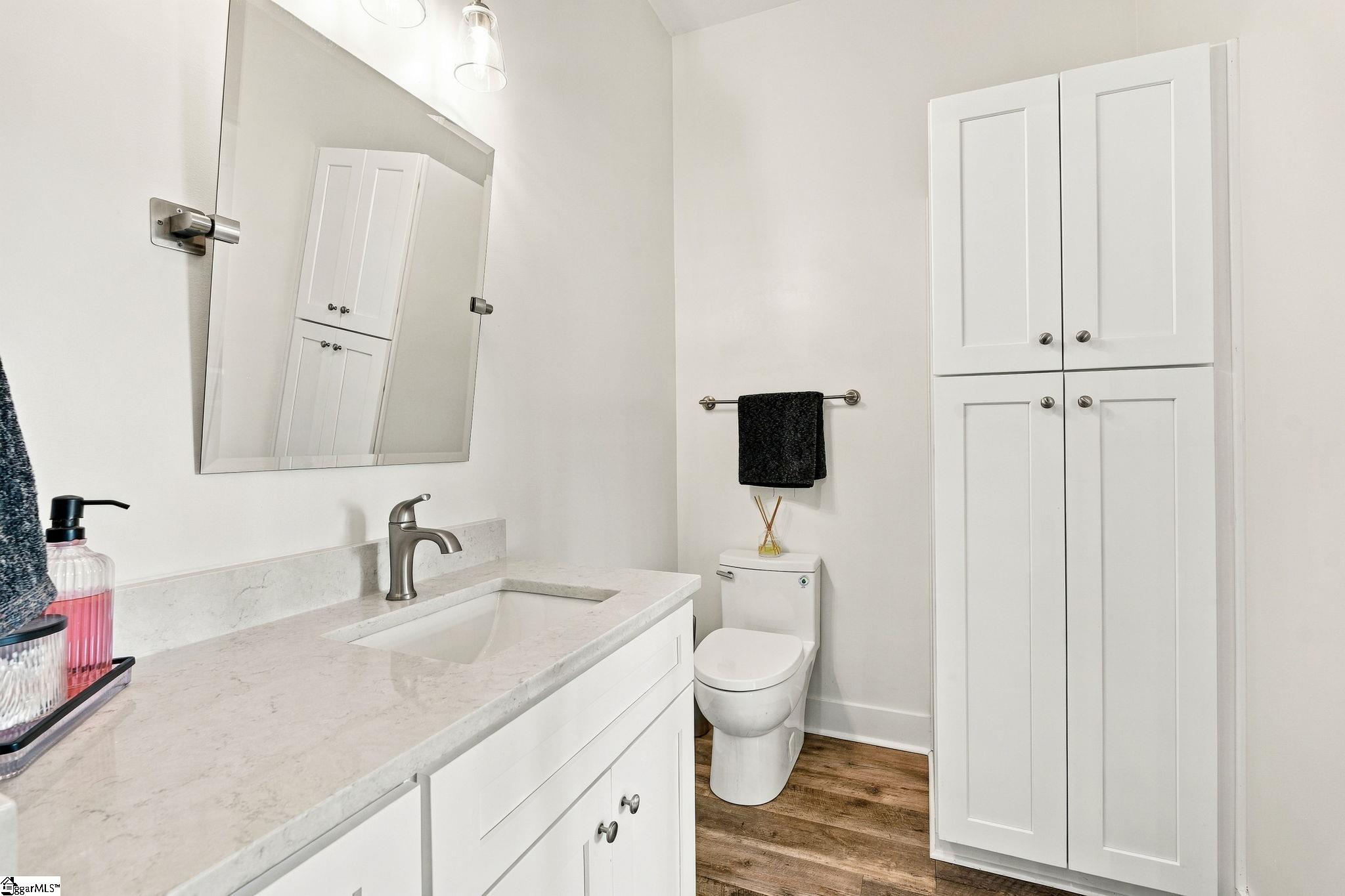 98 E Mcbee Avenue Property Photo 21