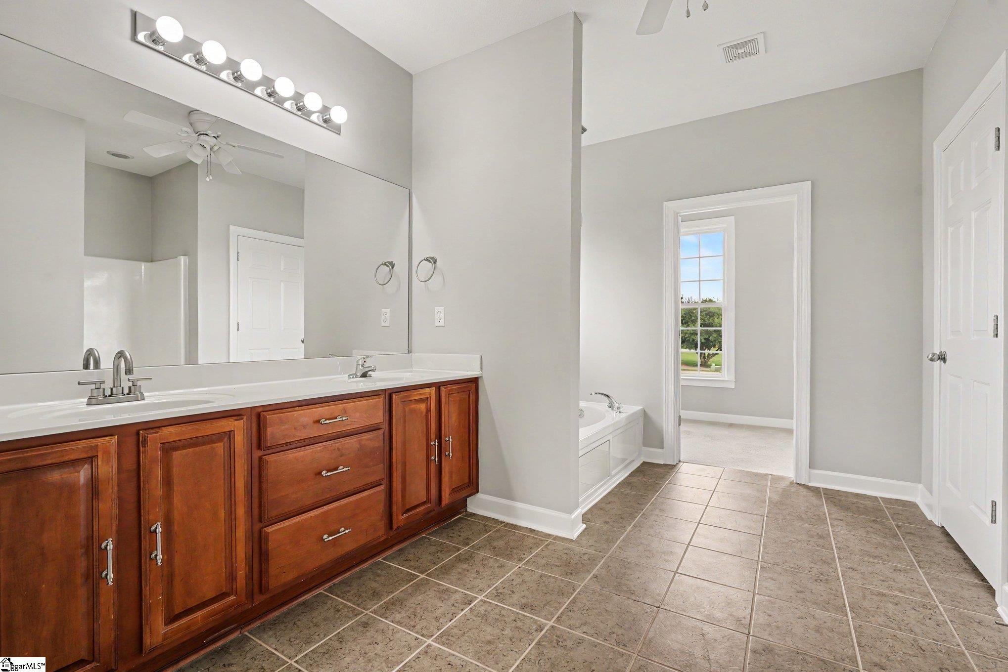 205 Chanticlear Court Property Photo 32