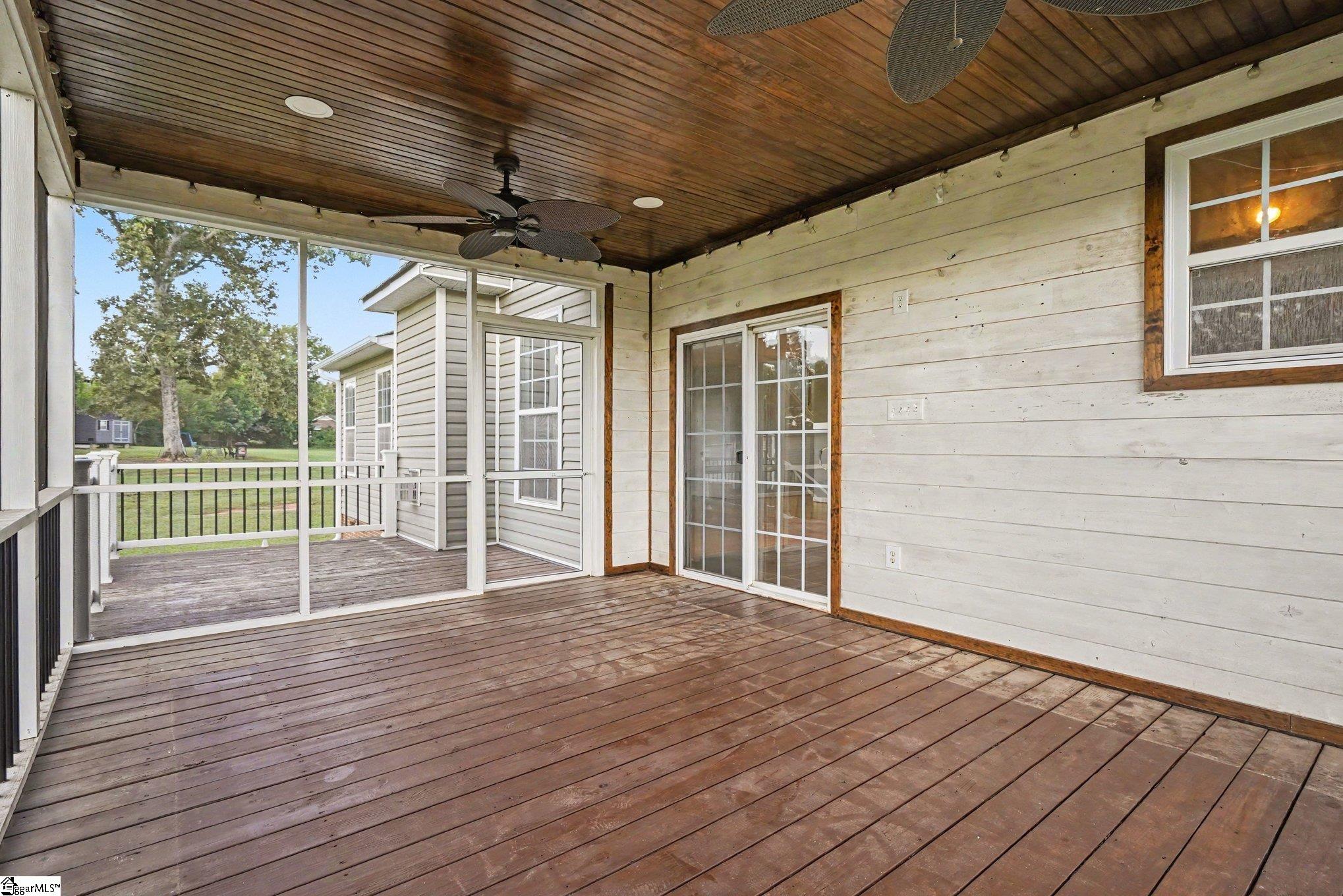 205 Chanticlear Court Property Photo 34