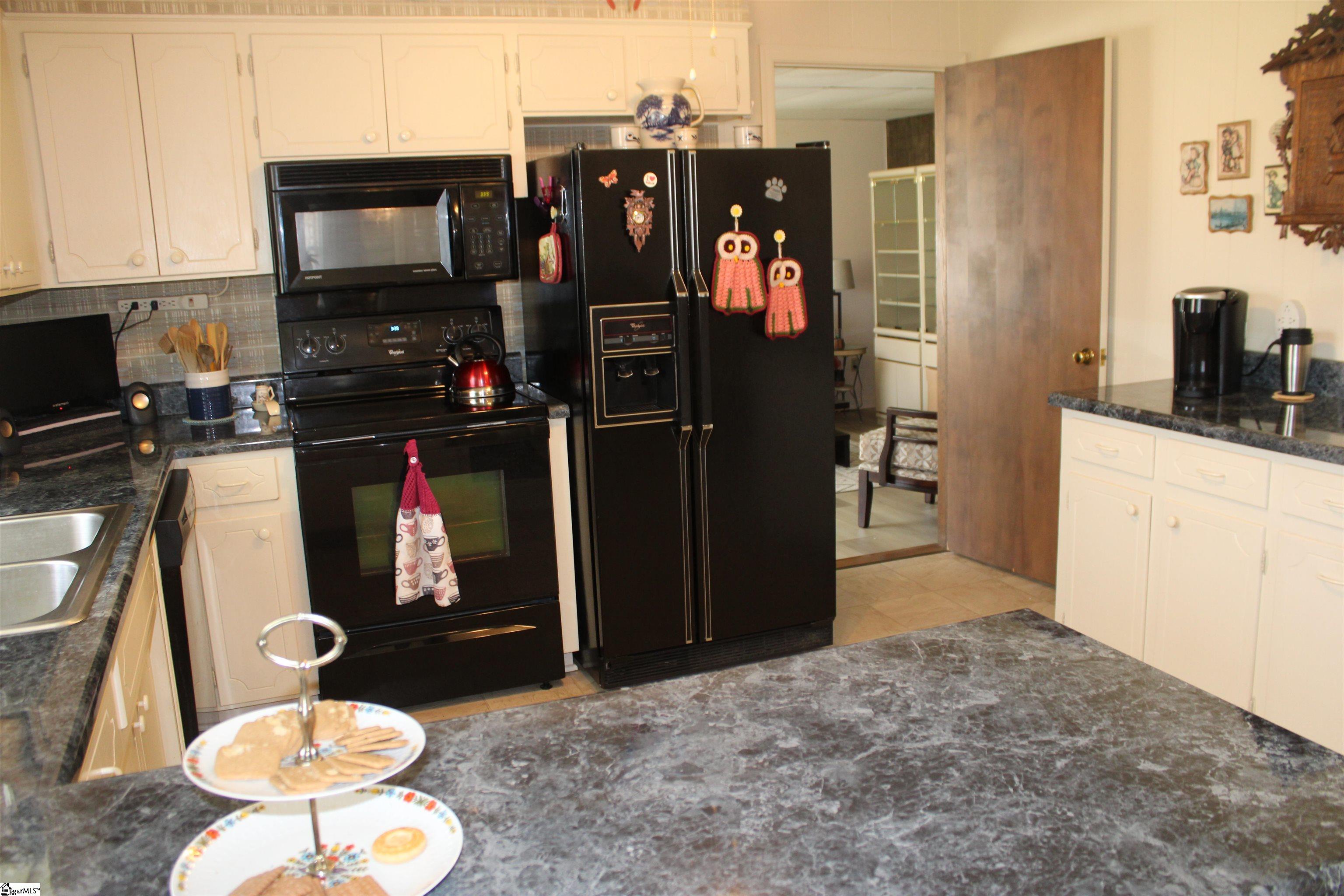 1285 Springdale Road Property Photo 22