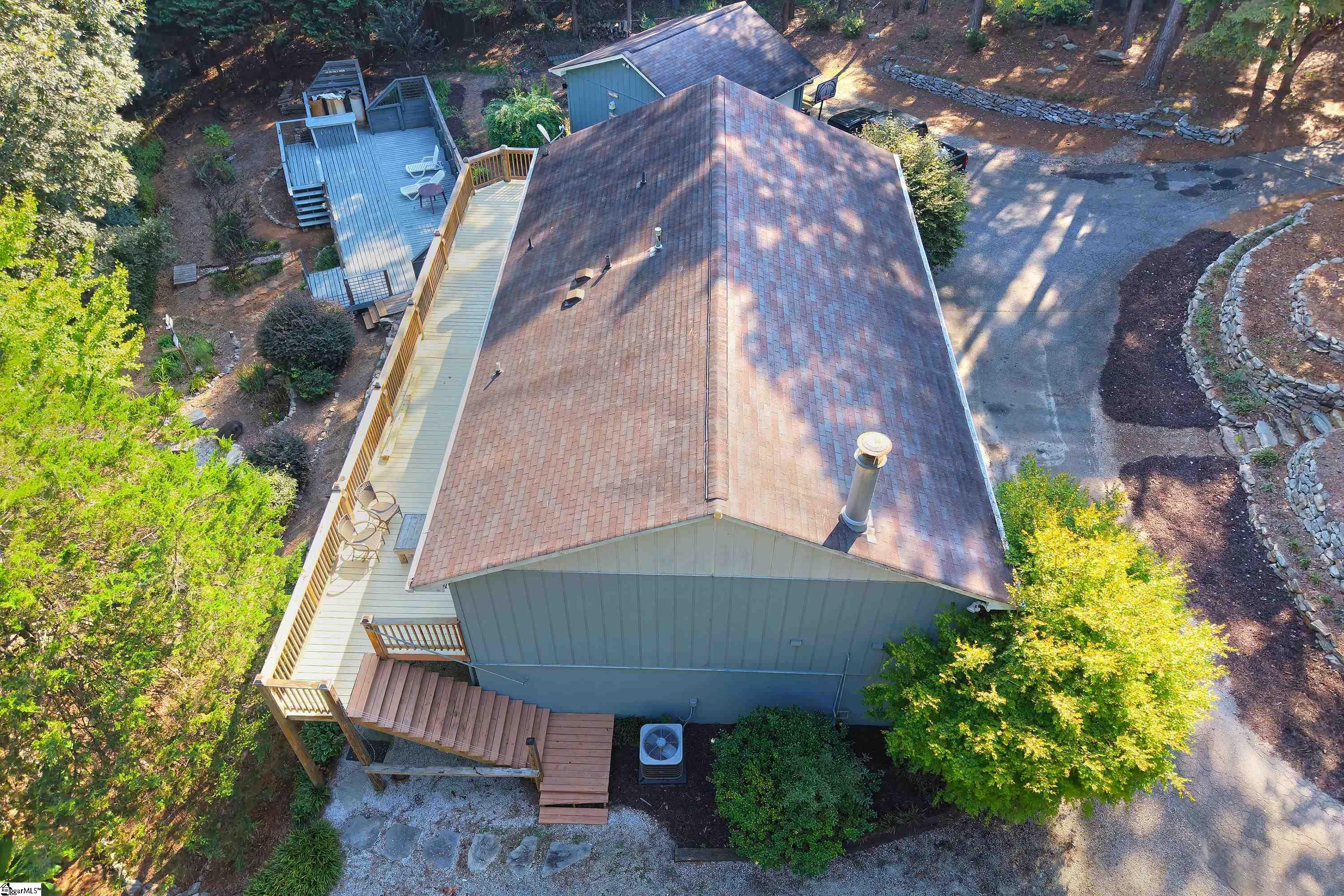 403 Stratford Drive Property Photo 3