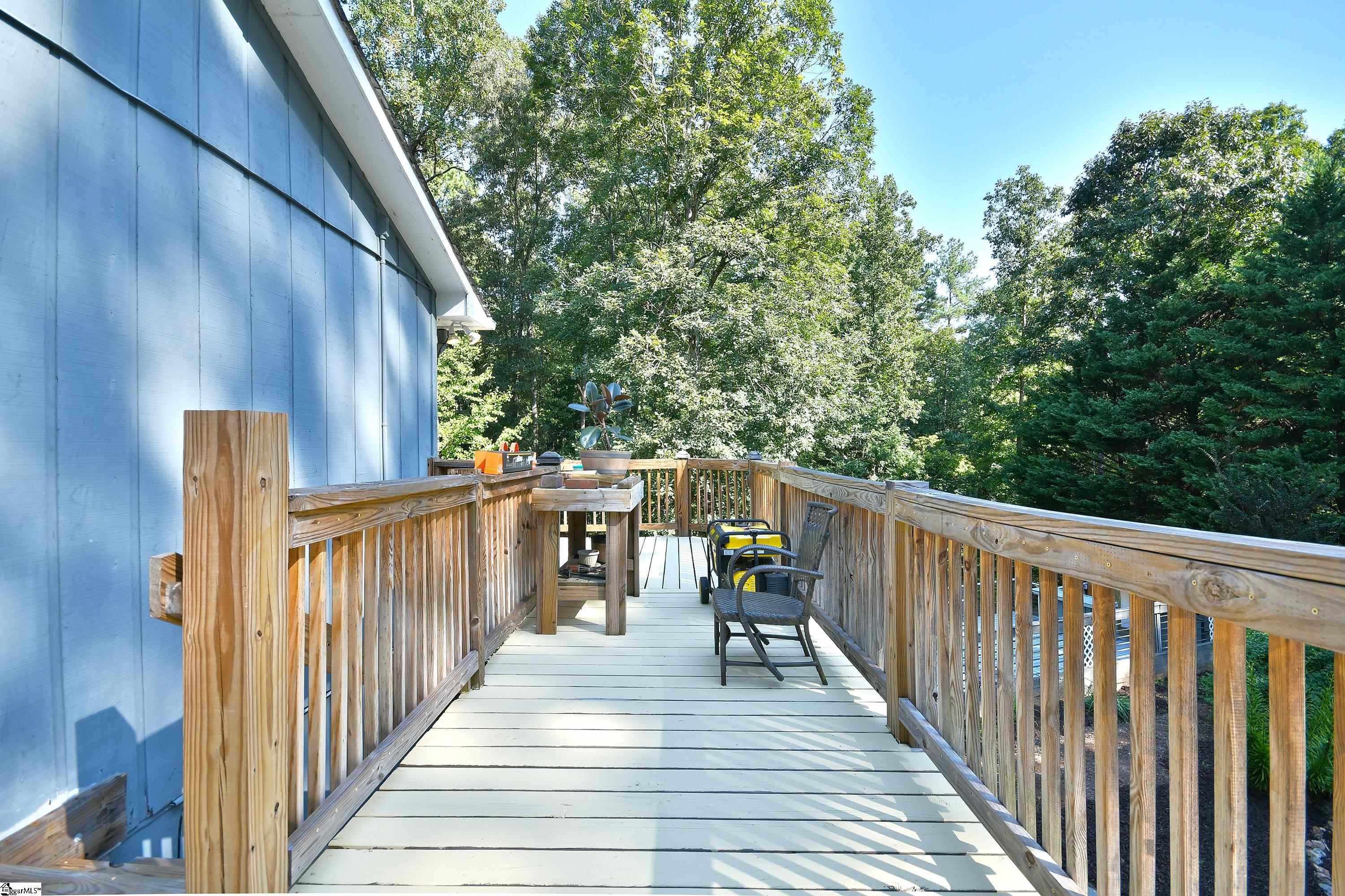 403 Stratford Drive Property Photo 16