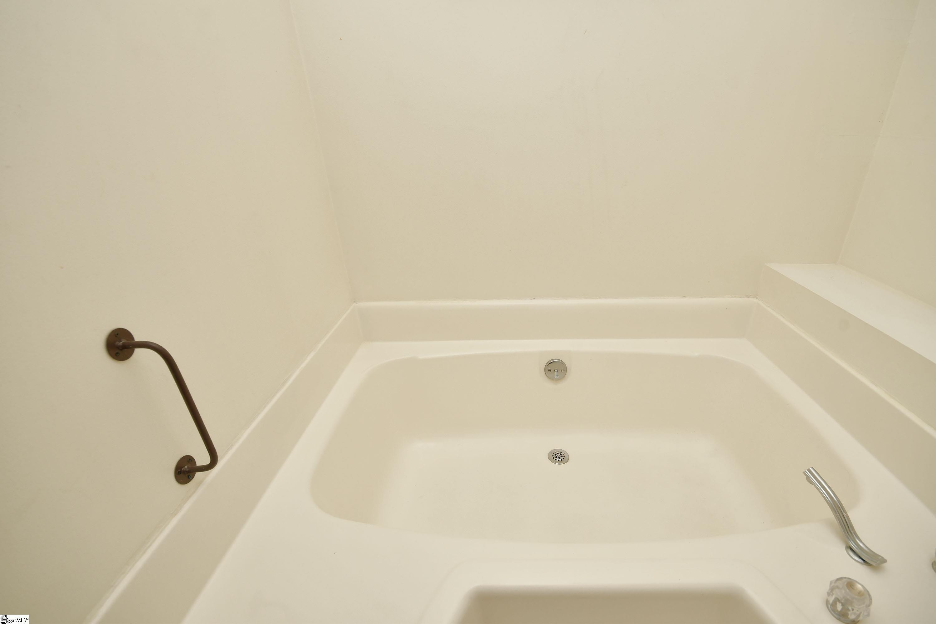 403 Stratford Drive Property Photo 36