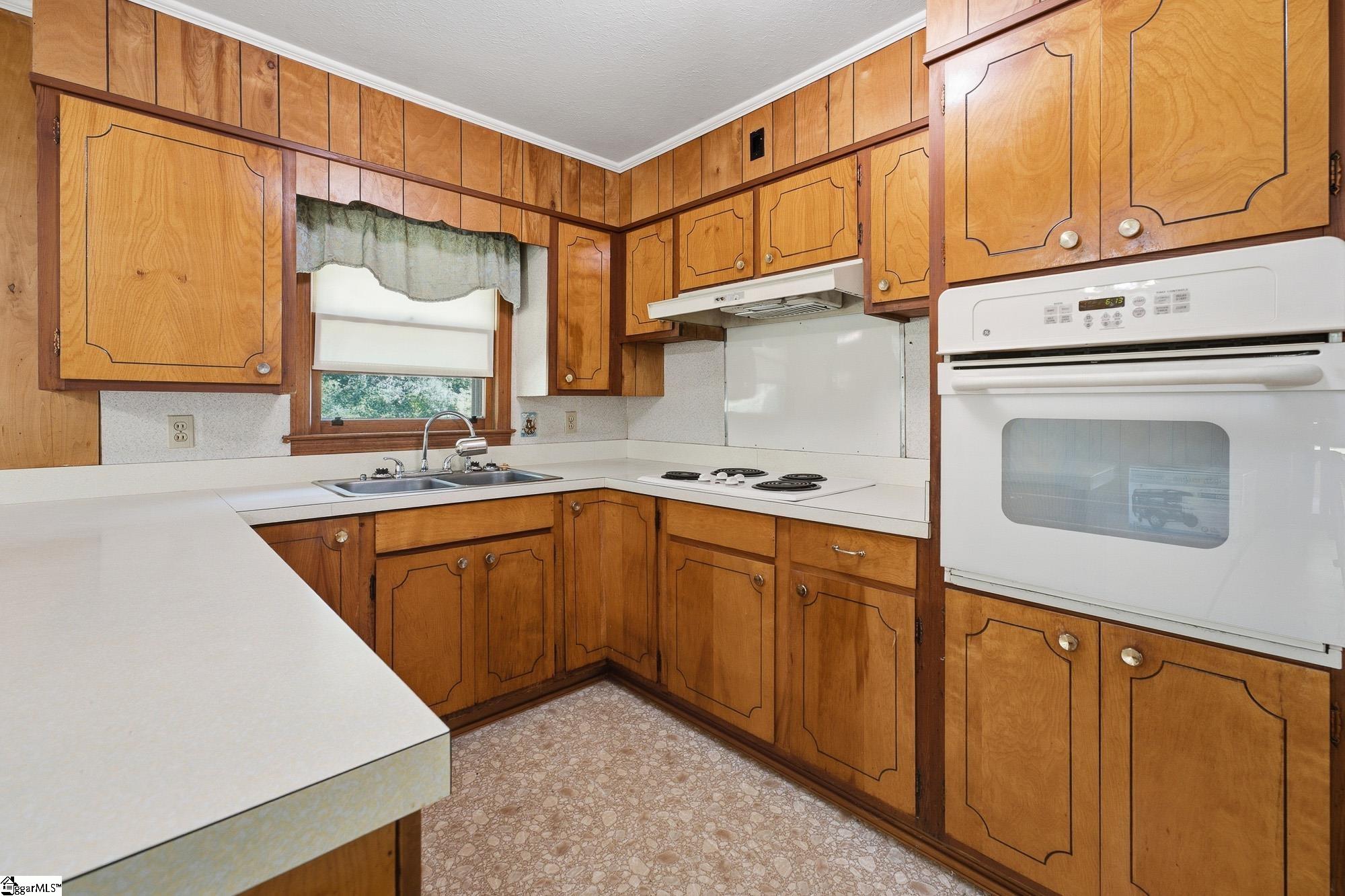 108 Apple Drive Property Photo 14