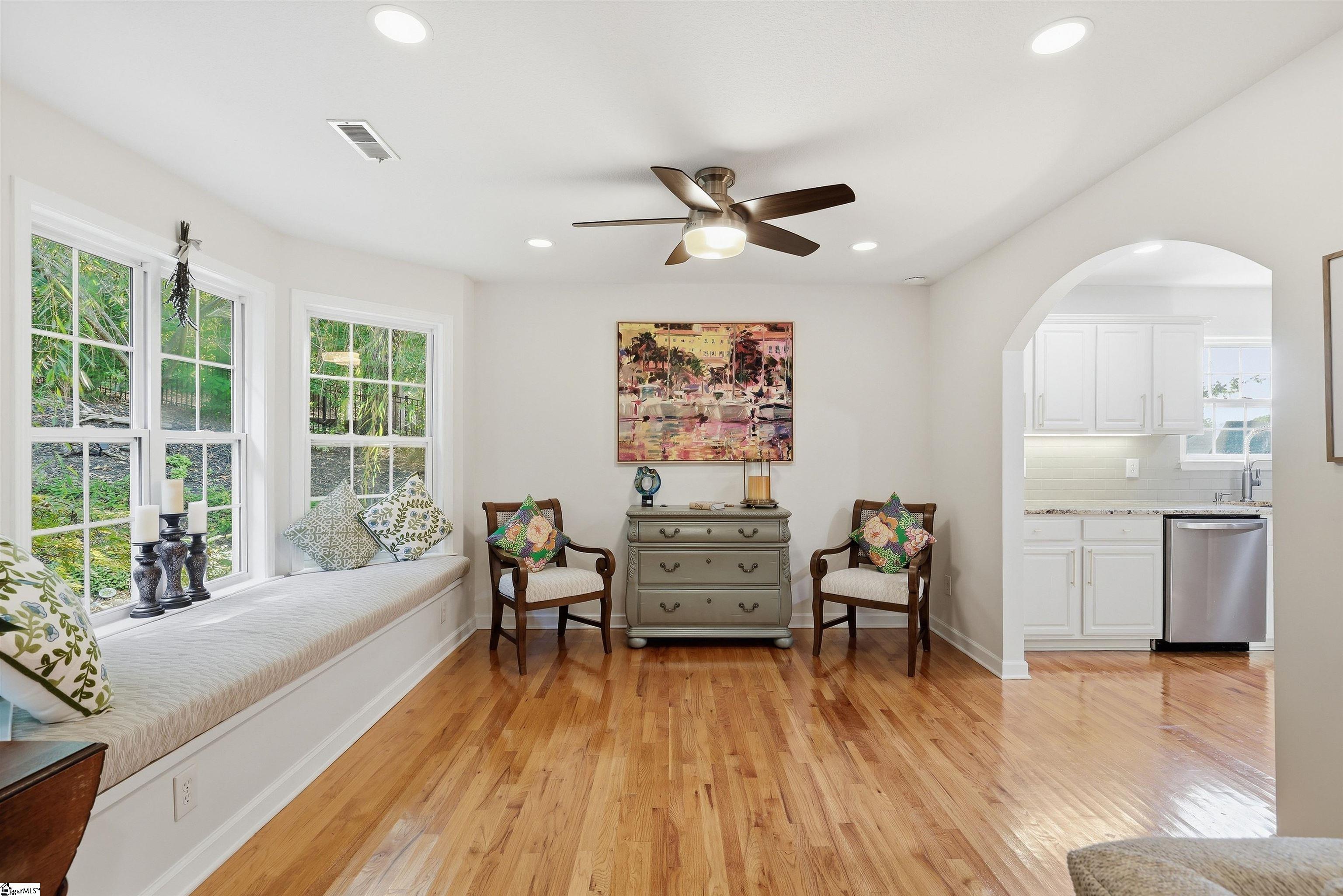 307 Stone River Way Property Photo 10