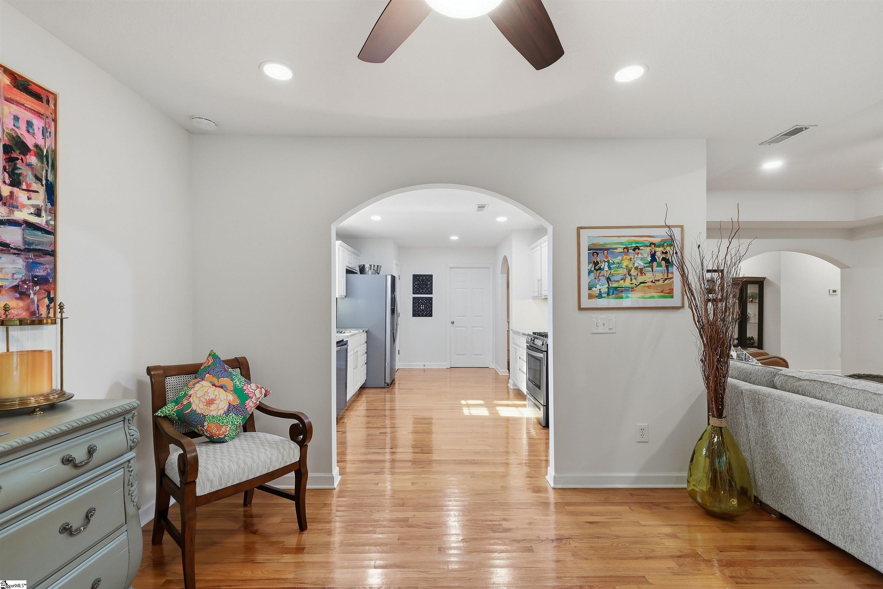307 Stone River Way Property Photo 12