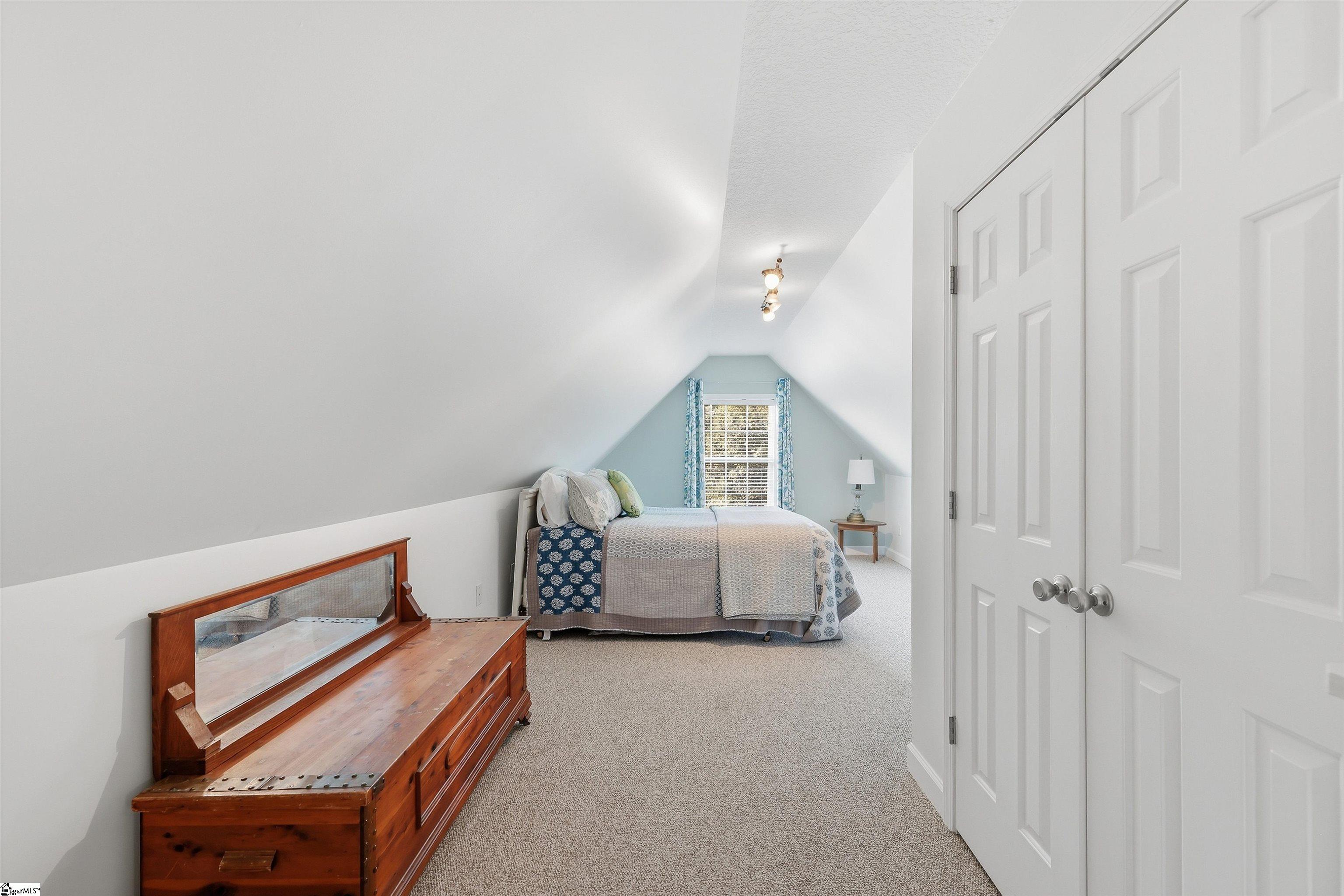 307 Stone River Way Property Photo 32