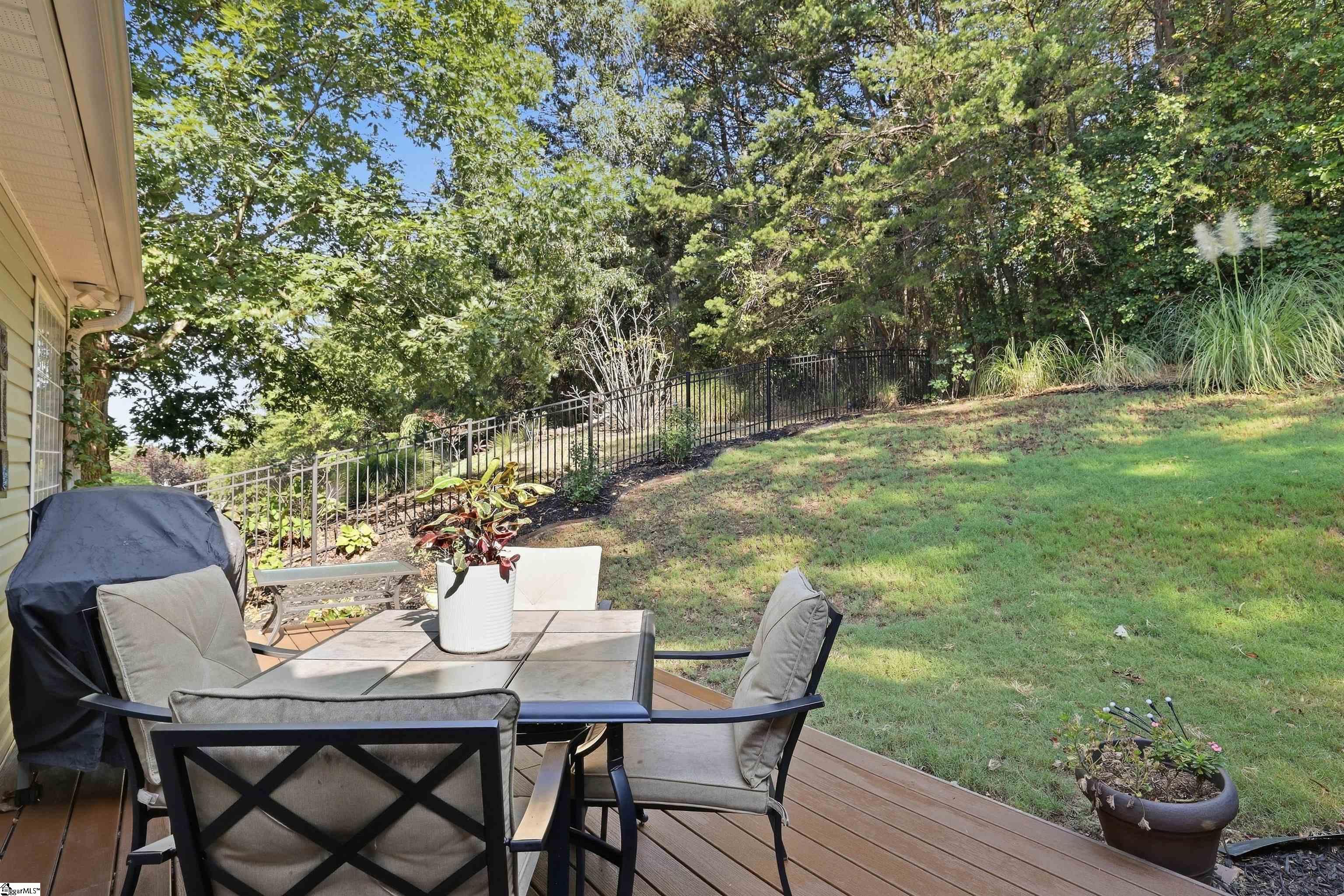307 Stone River Way Property Photo 37
