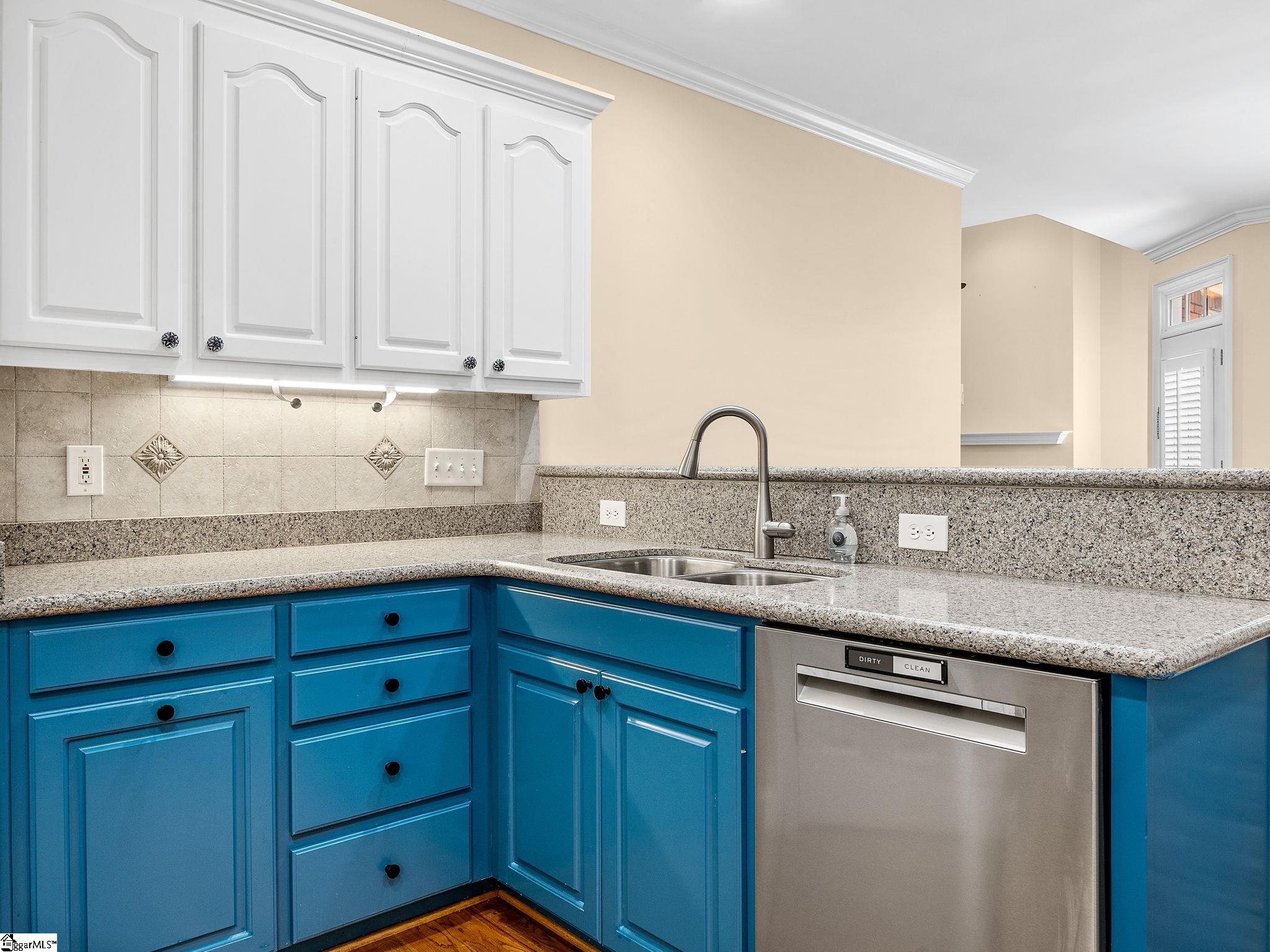 215 Arbours Commons Court Property Photo 15