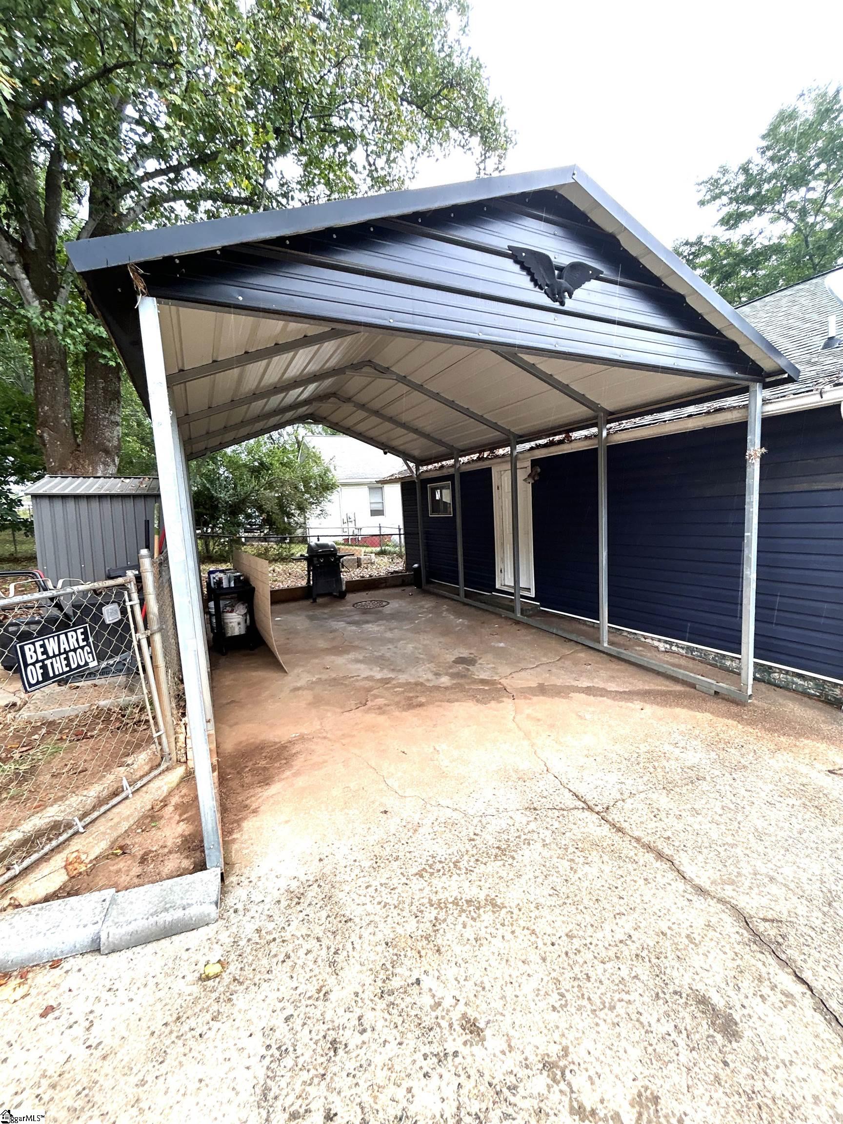 104 Hodgens Drive Property Photo 16