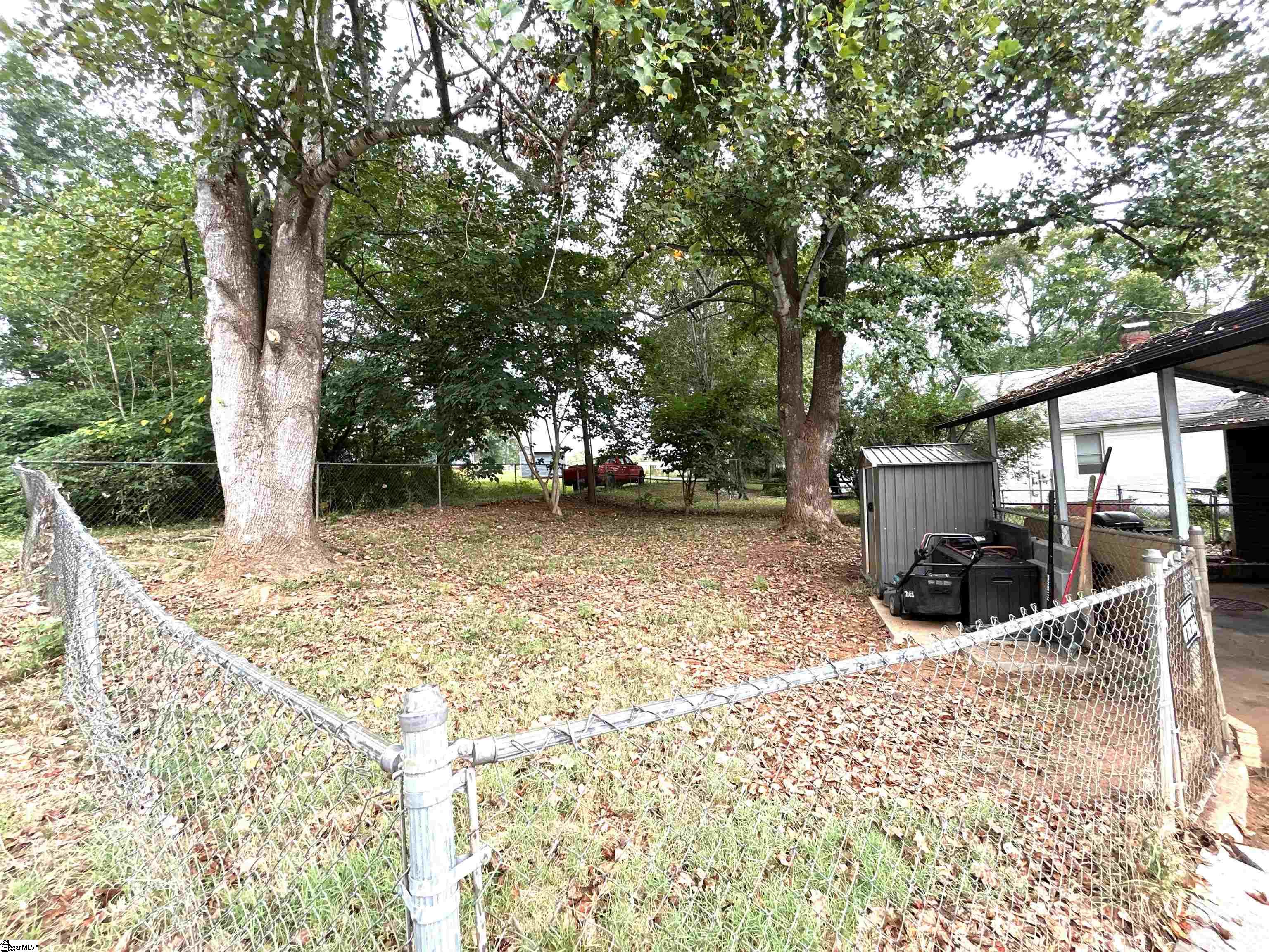 104 Hodgens Drive Property Photo 17
